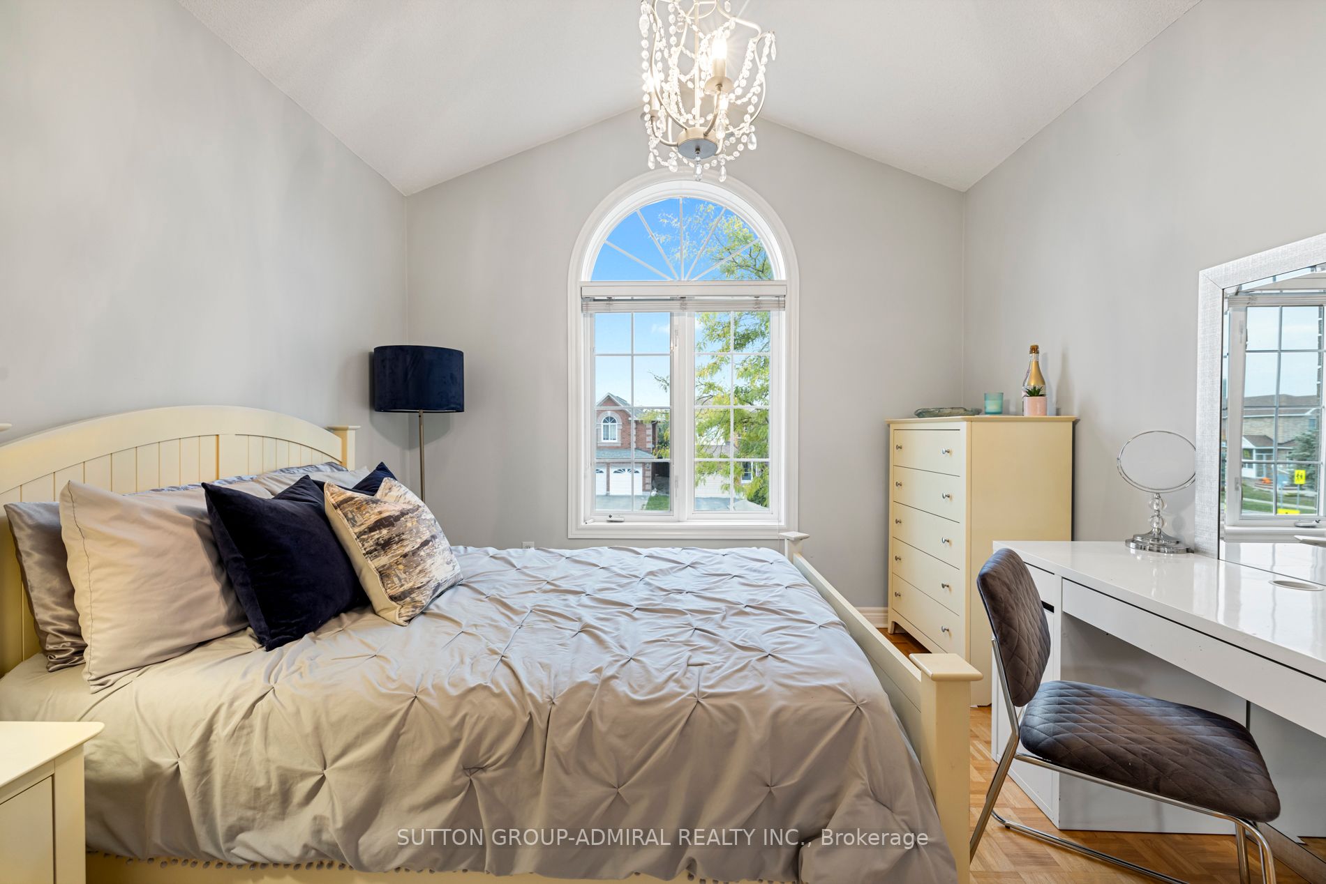 6 Sylwood Cres