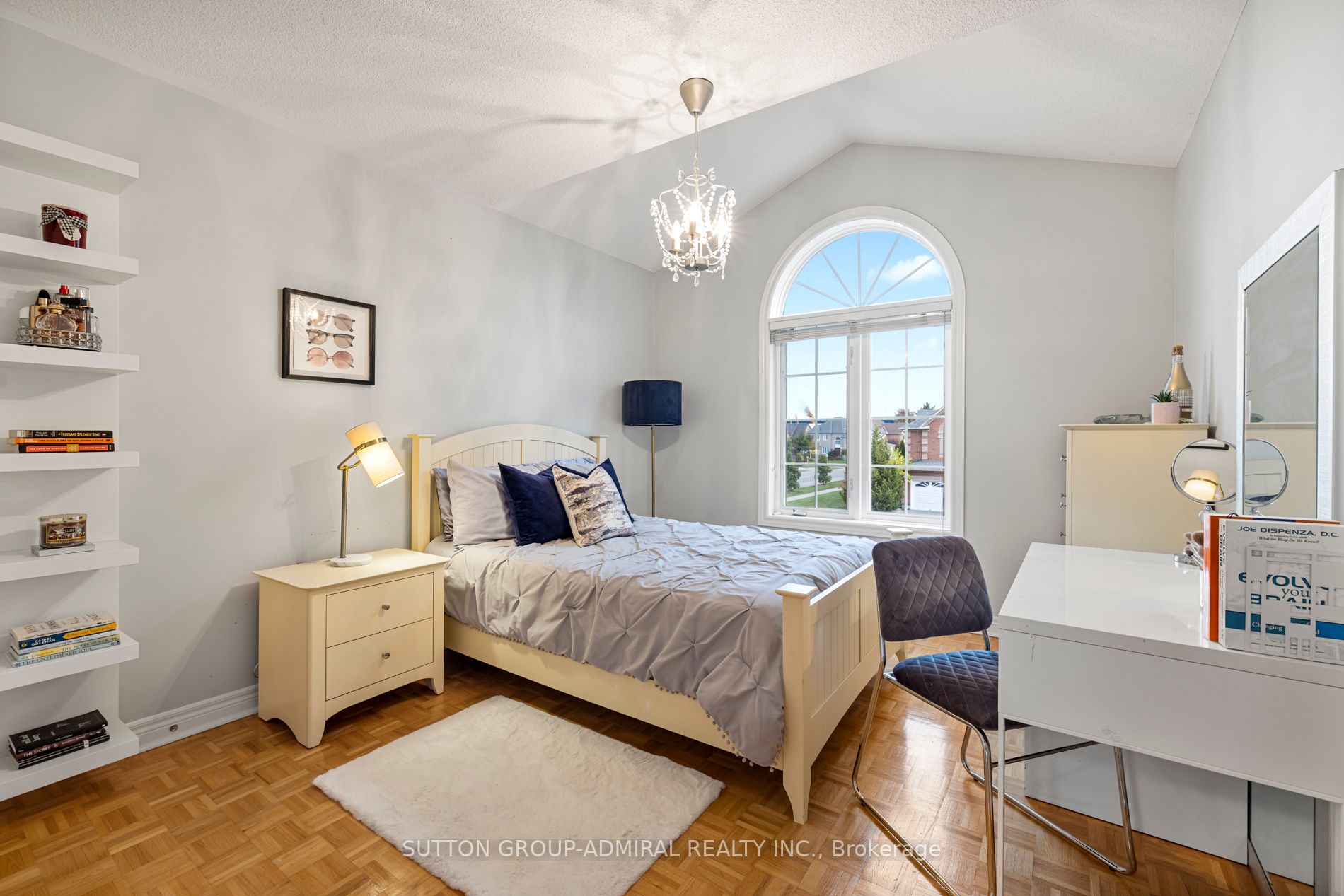 6 Sylwood Cres