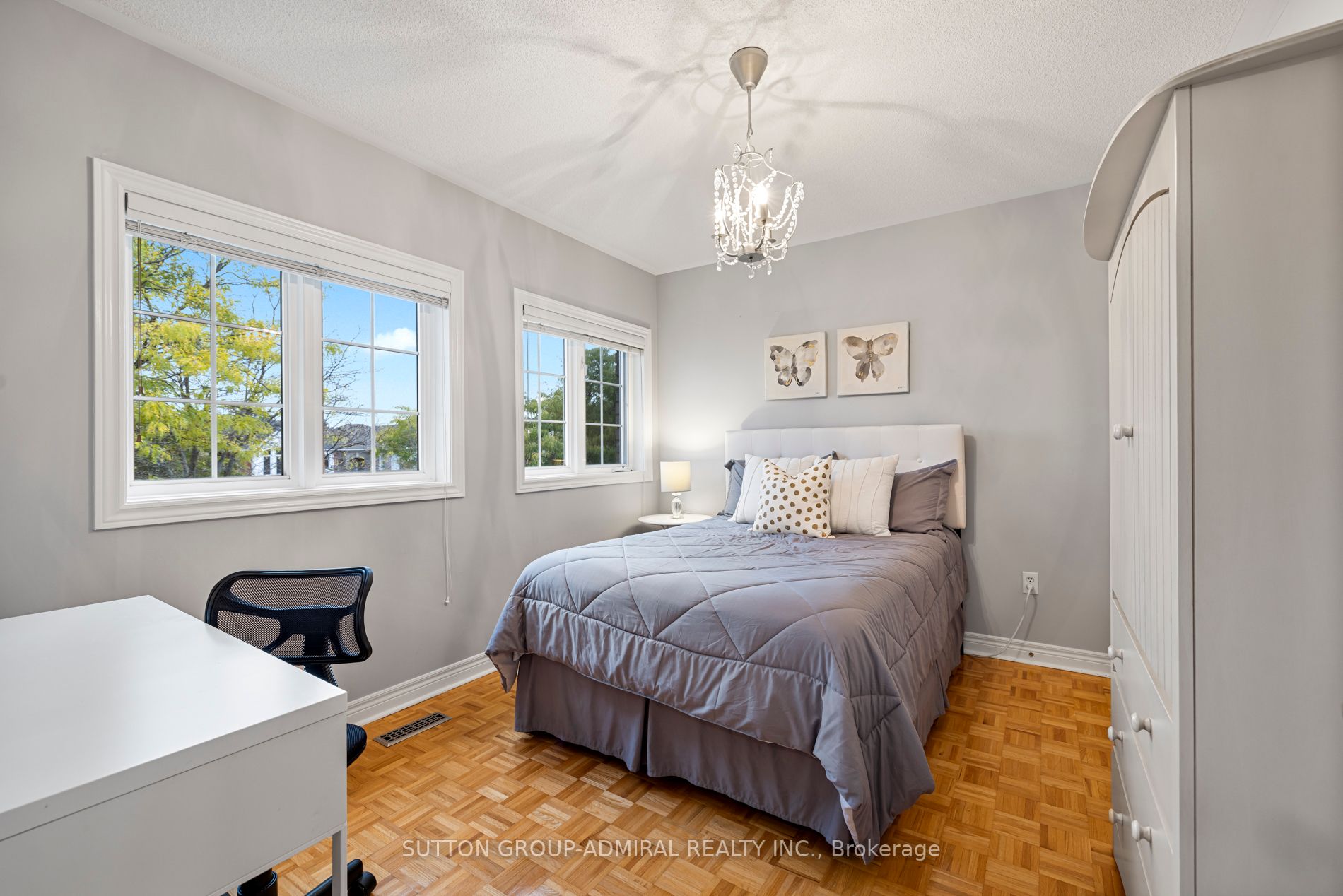 6 Sylwood Cres