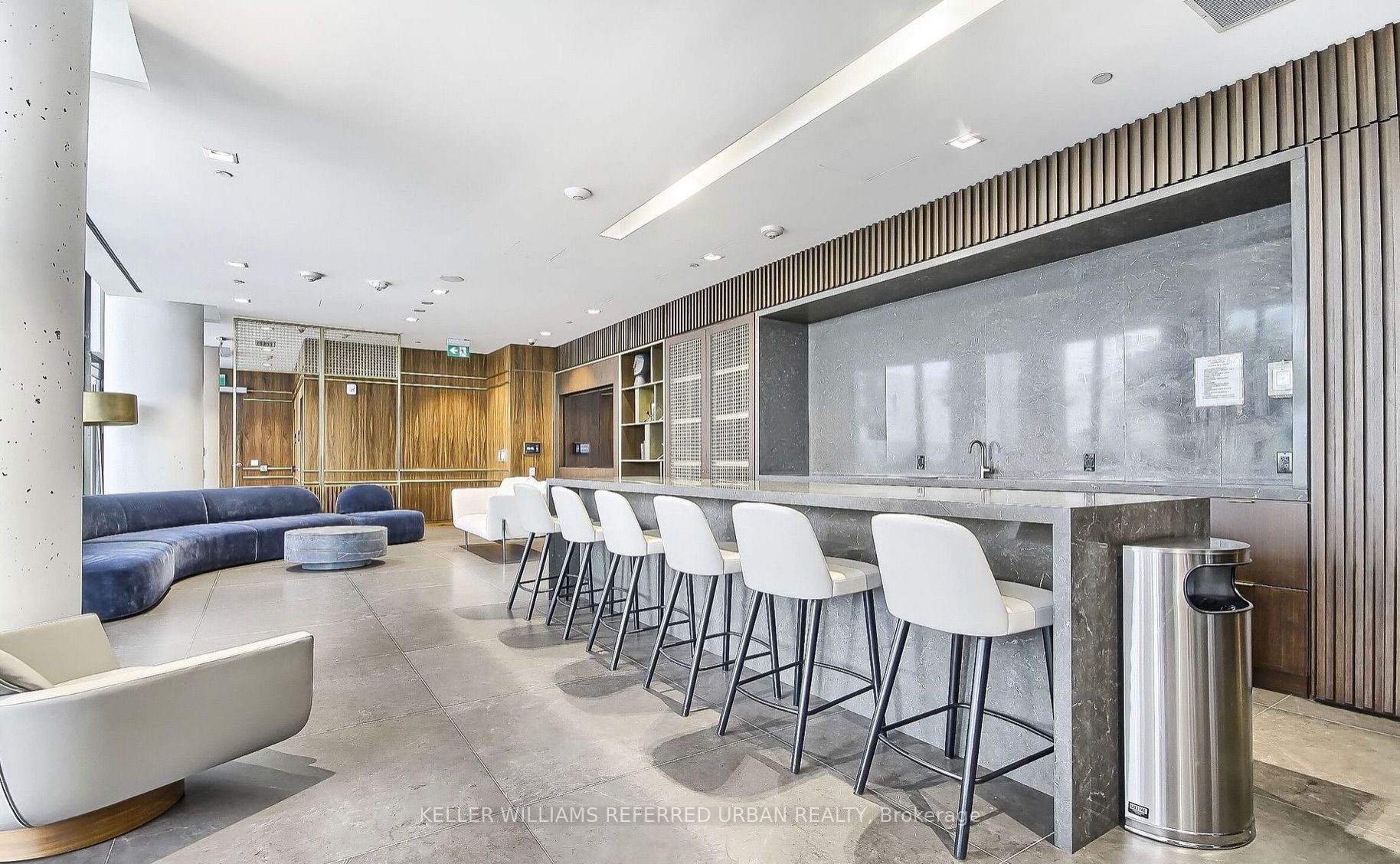 950 Portage Pkwy, #6002