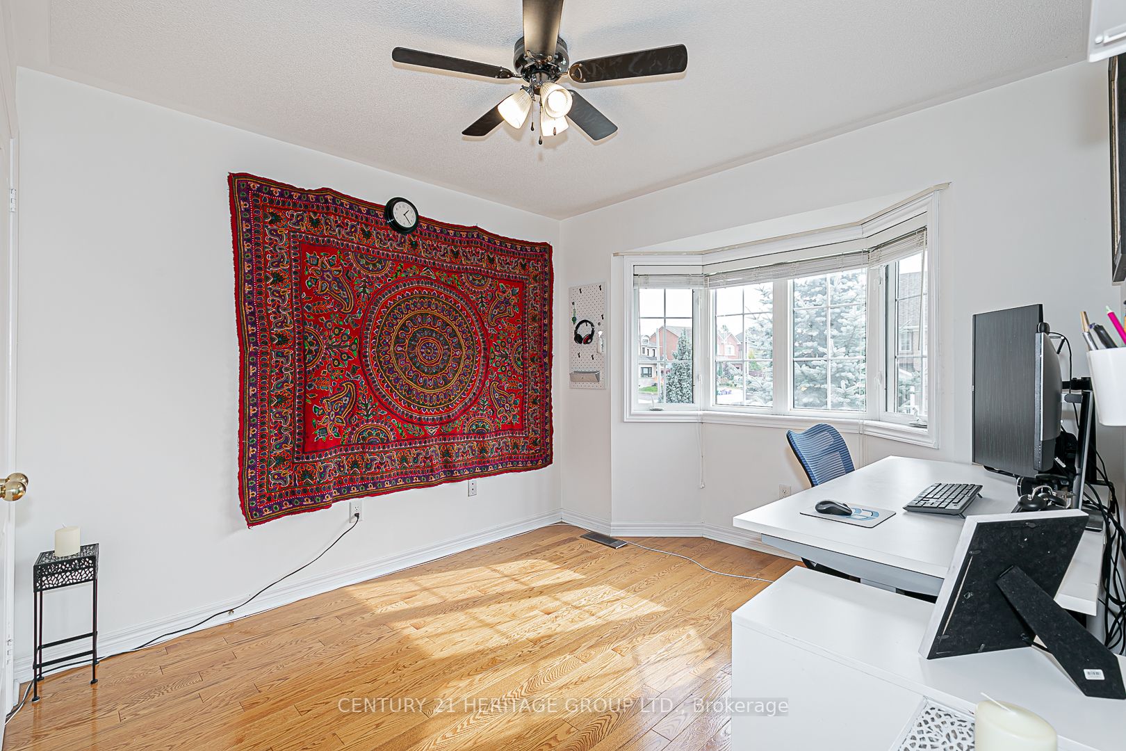 6 Pepperberry Rd