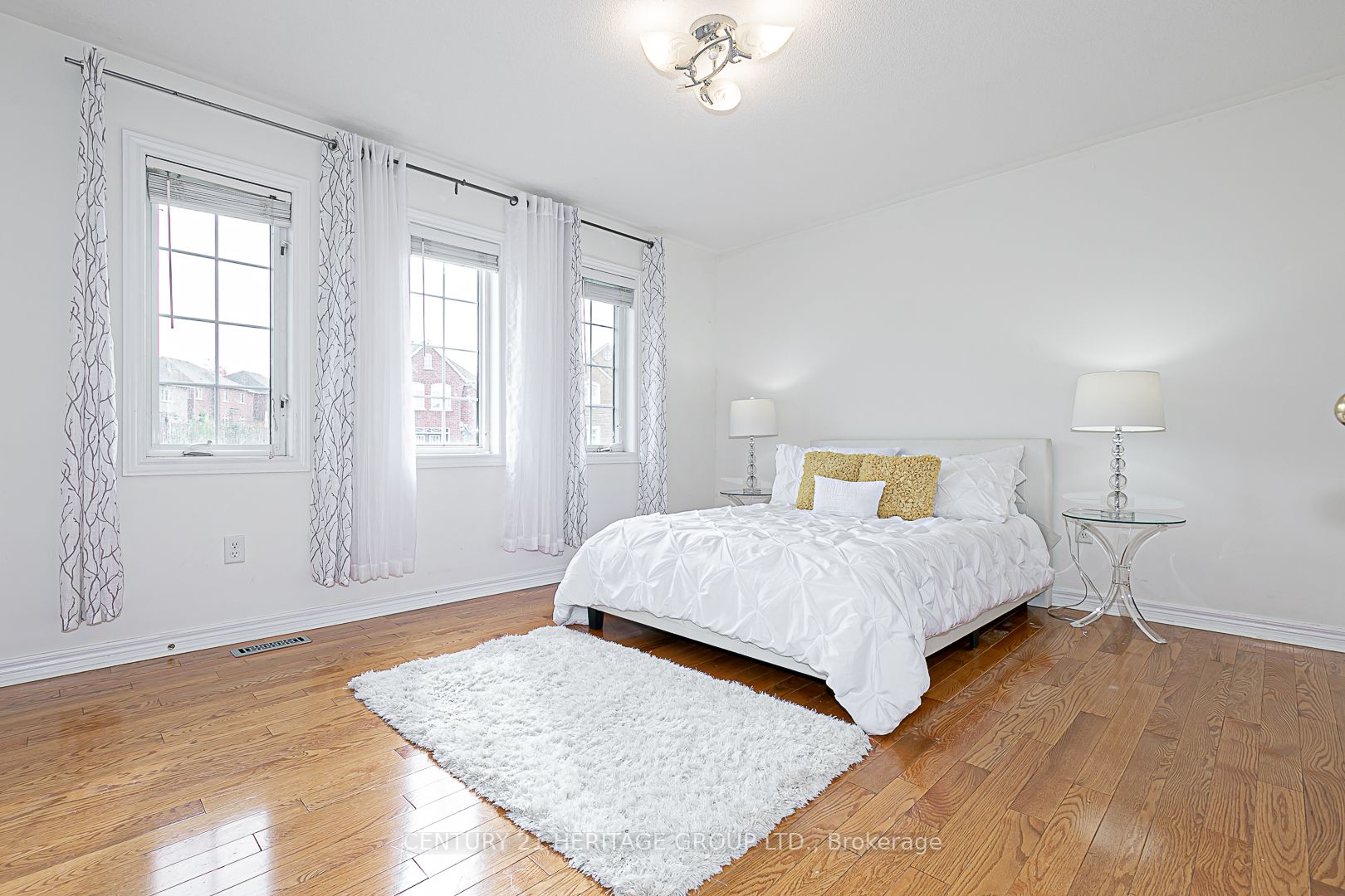 6 Pepperberry Rd
