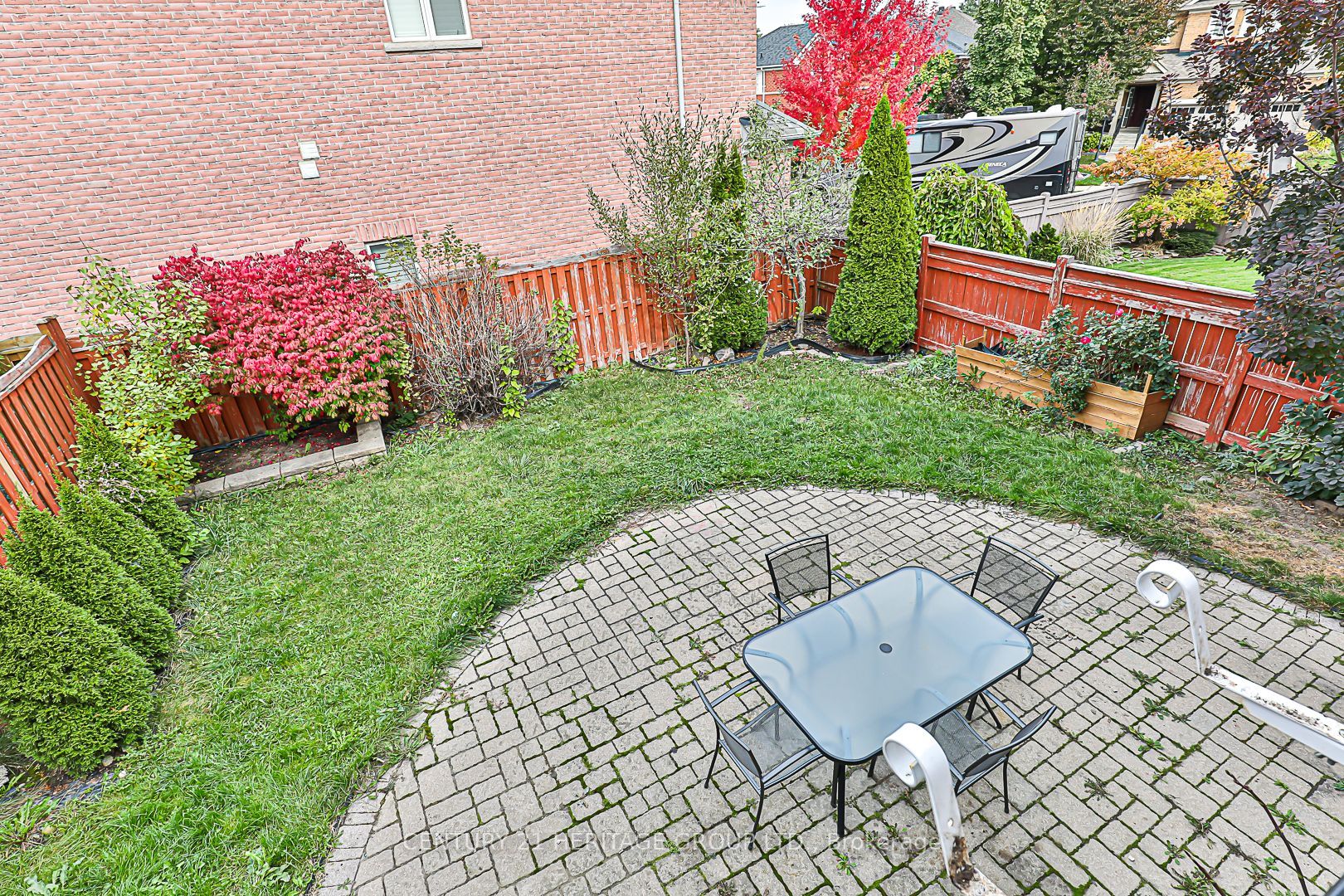 6 Pepperberry Rd