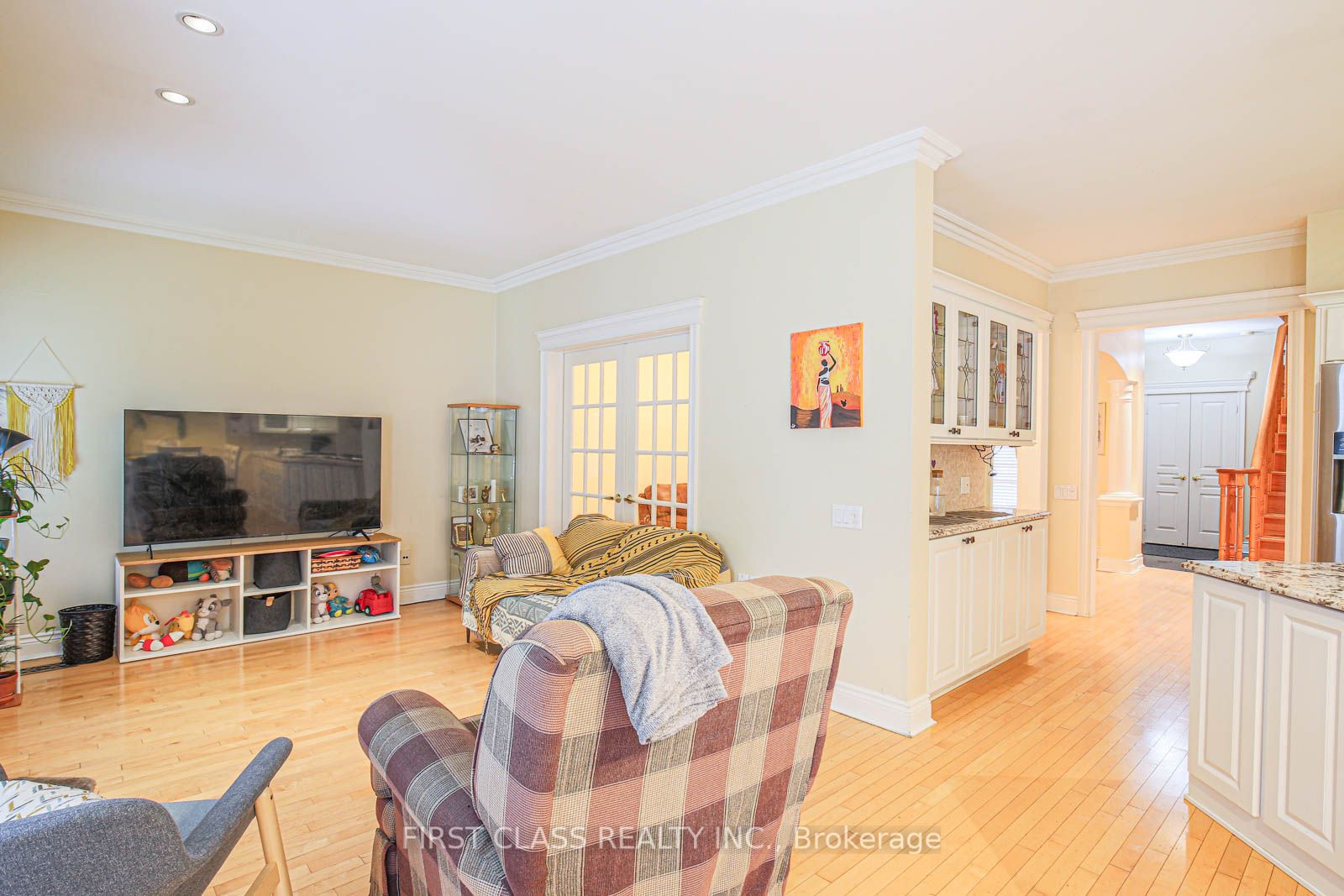 96 Westbury Crt