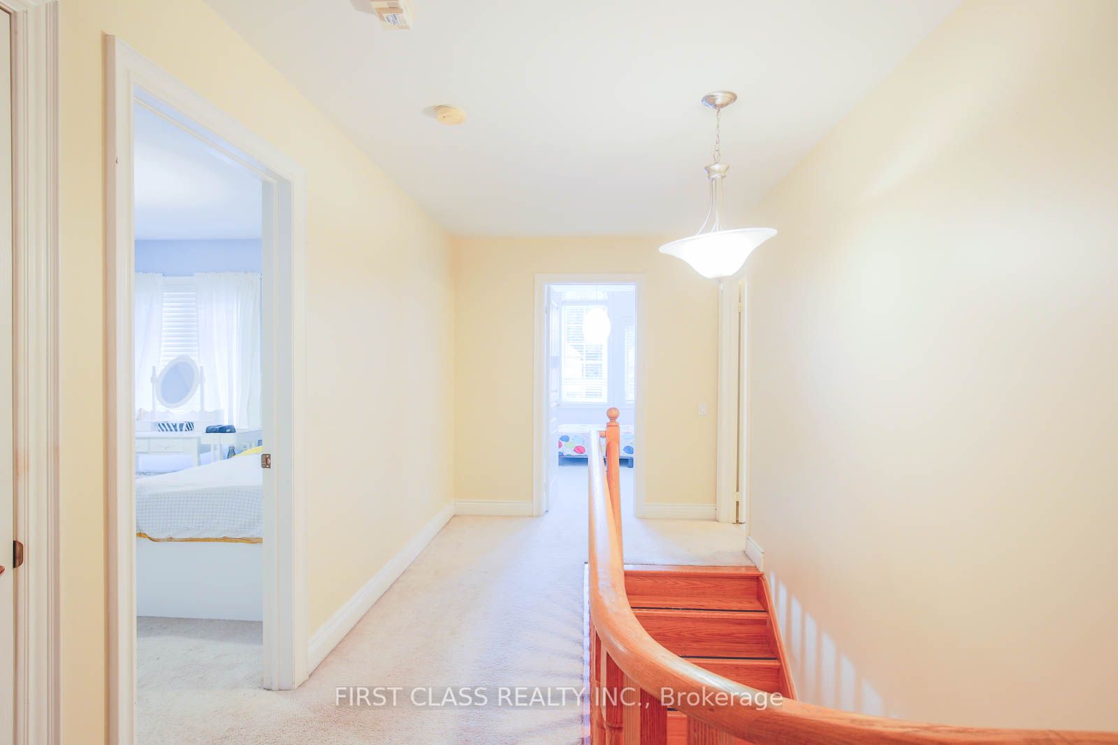 96 Westbury Crt