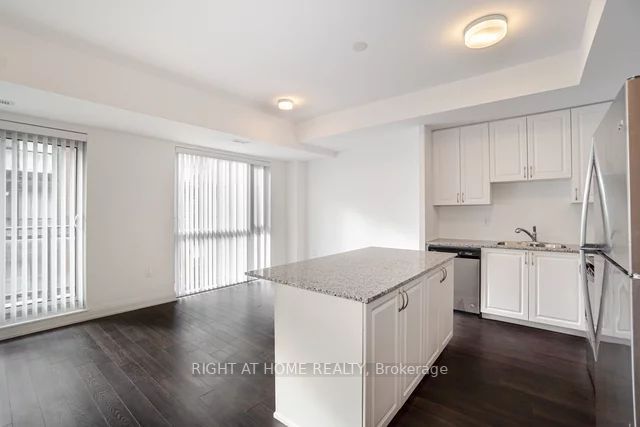 5289 Highway 7, #D1203