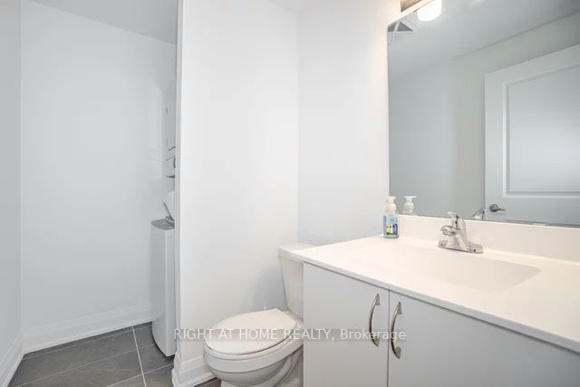 5289 Highway 7, #D1203