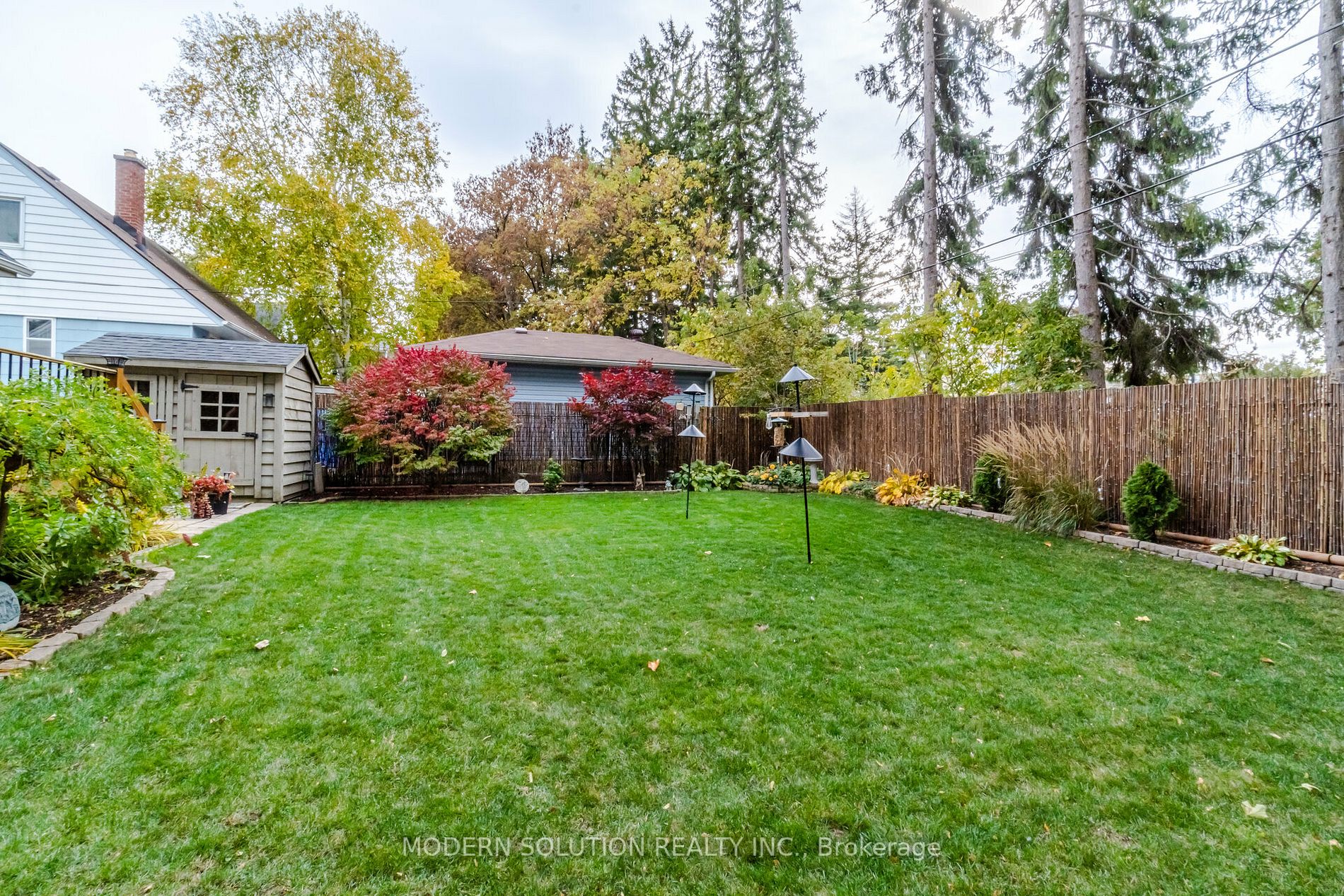 310 Cawthra Blvd