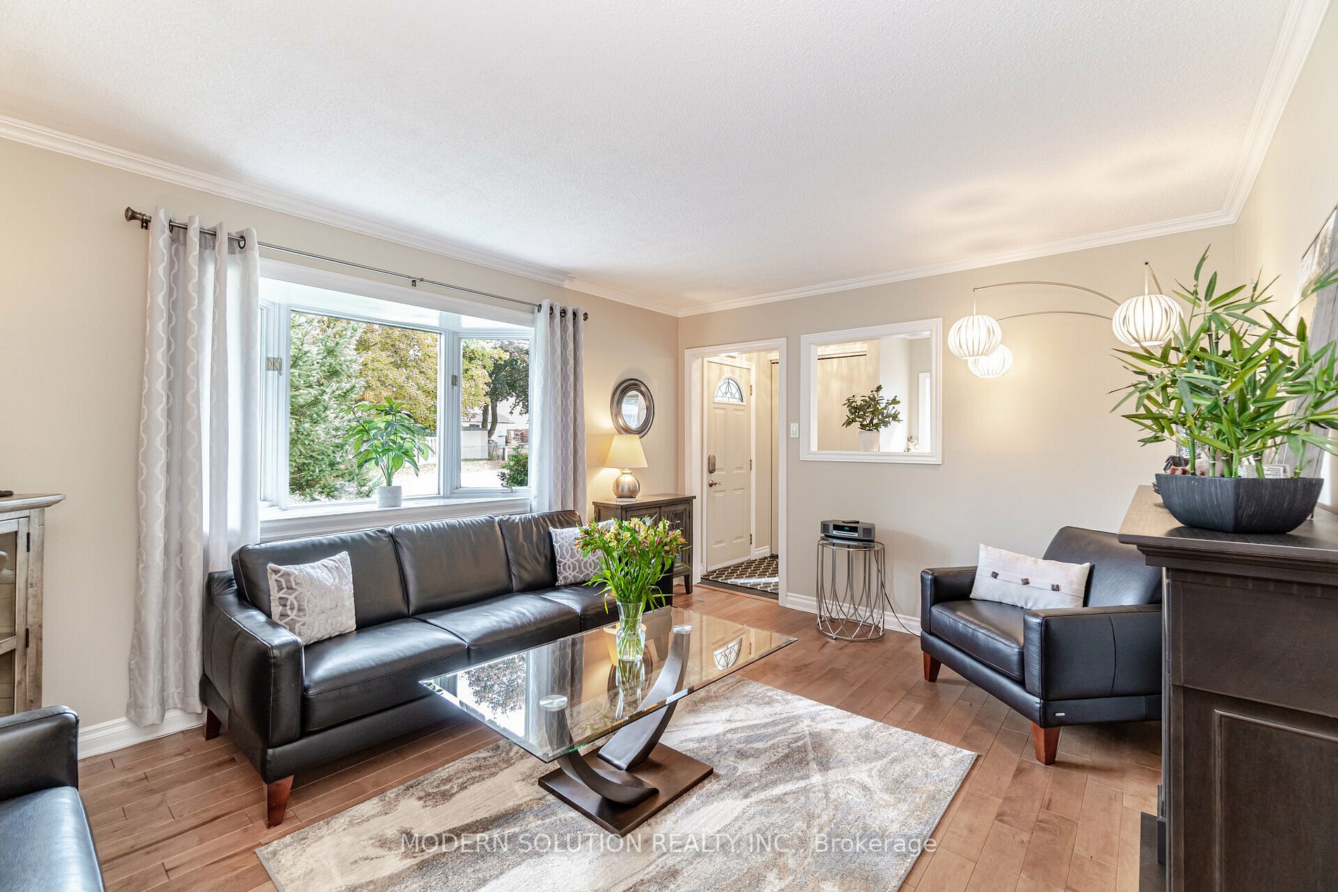 310 Cawthra Blvd