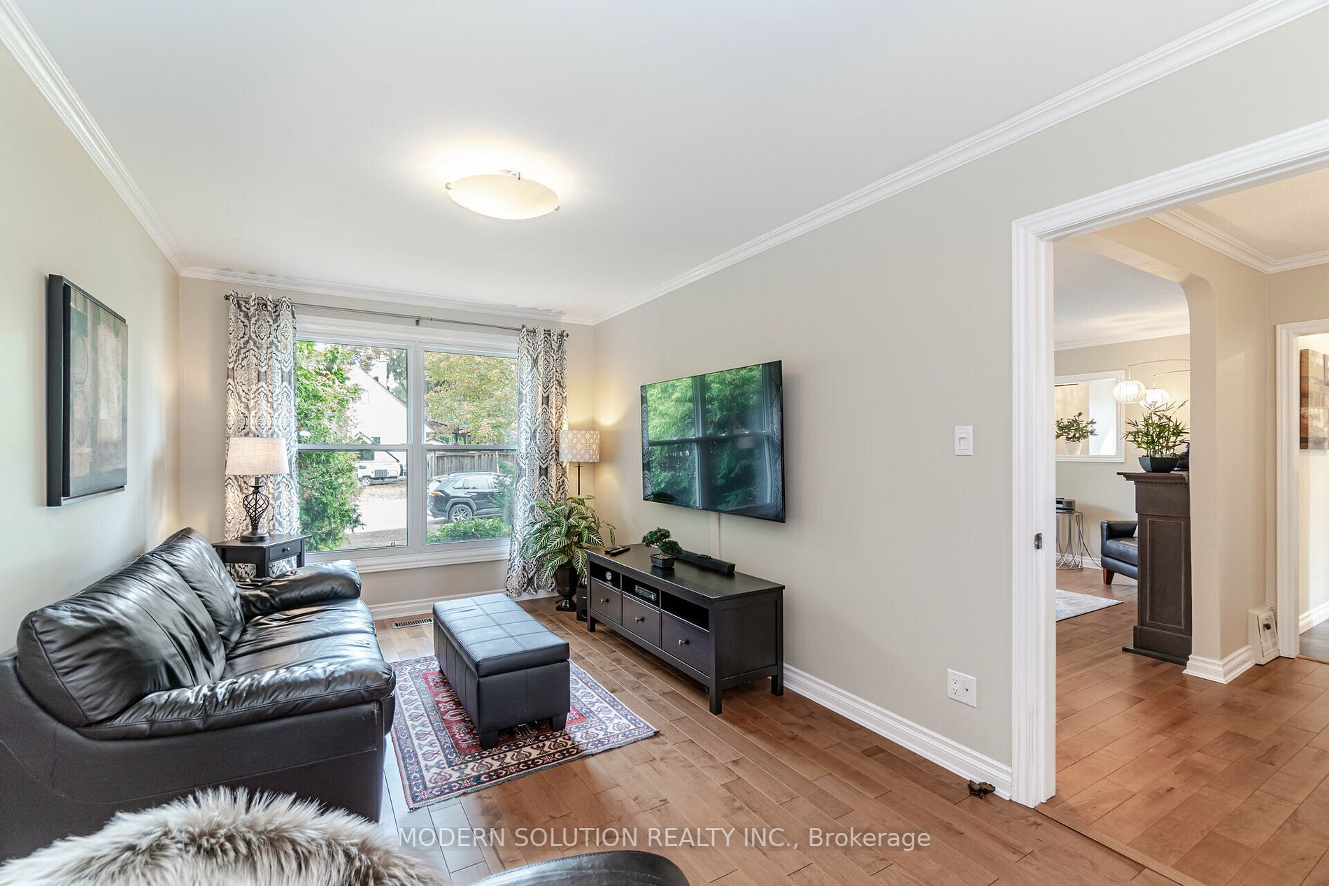 310 Cawthra Blvd