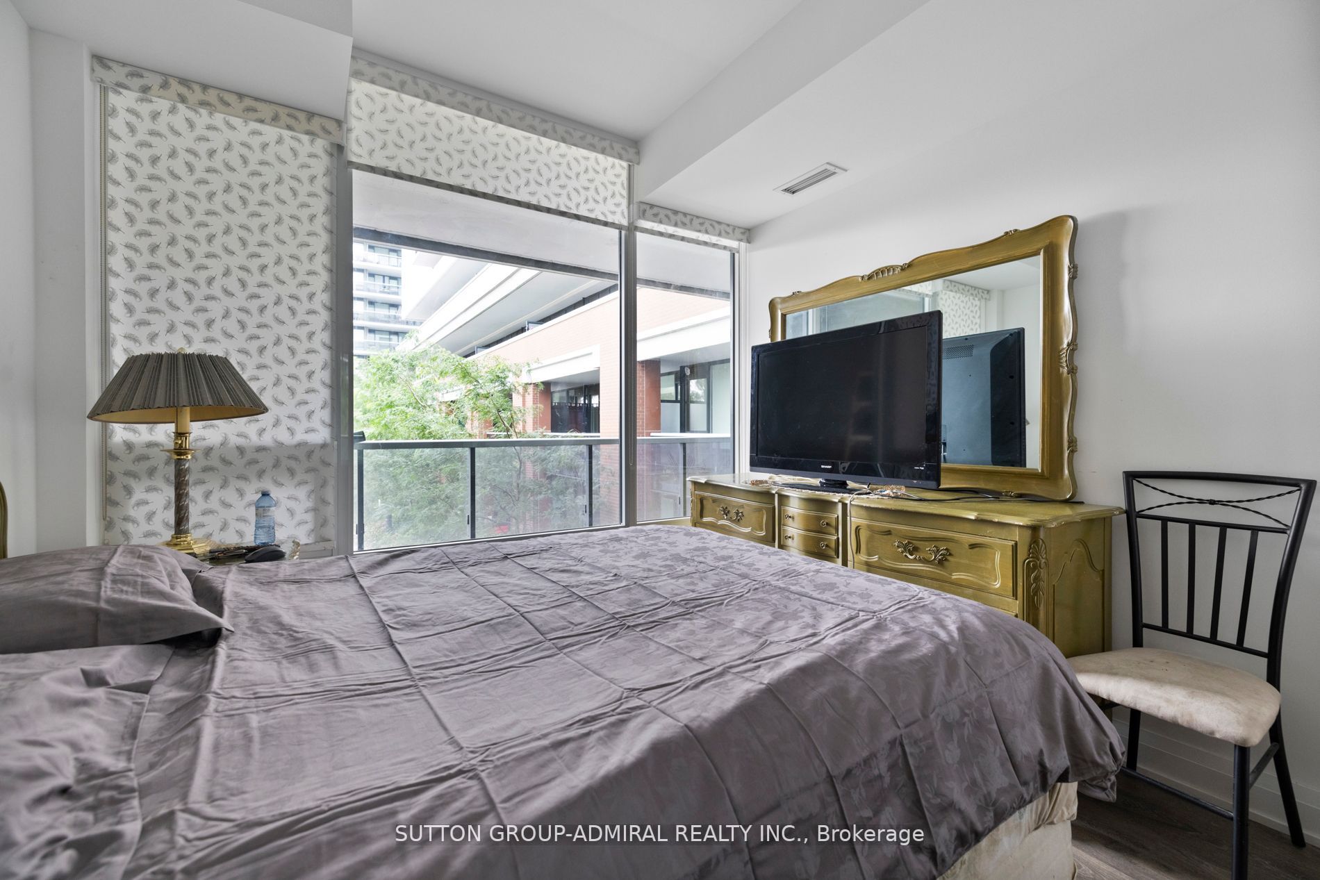4800 Highway 7, #240