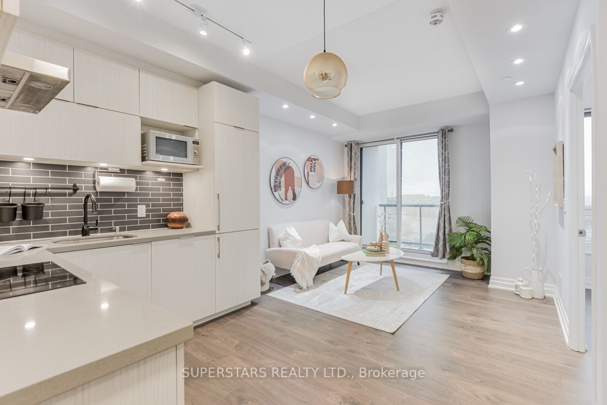 8 Rouge Valley Dr, #808