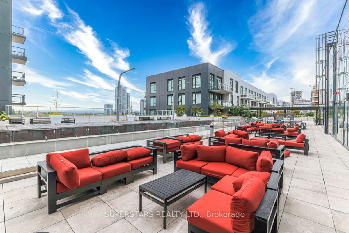 8 Rouge Valley Dr, #808