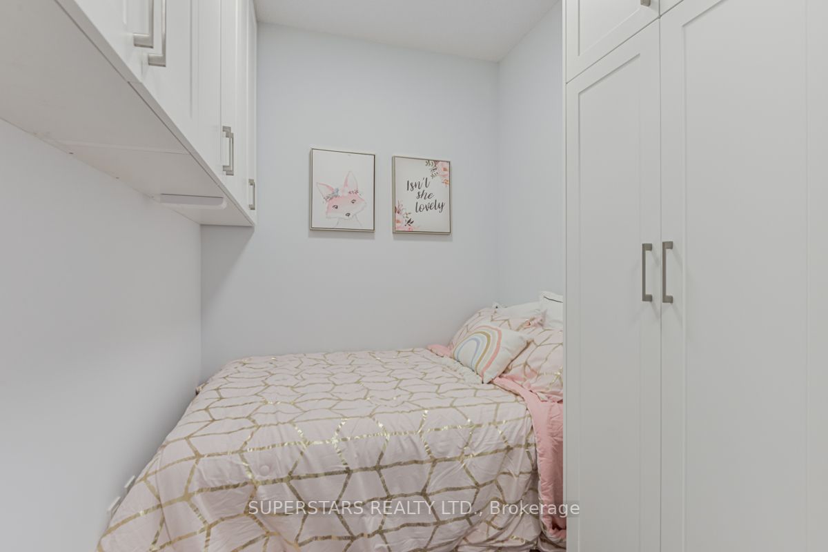 8 Rouge Valley Dr, #808