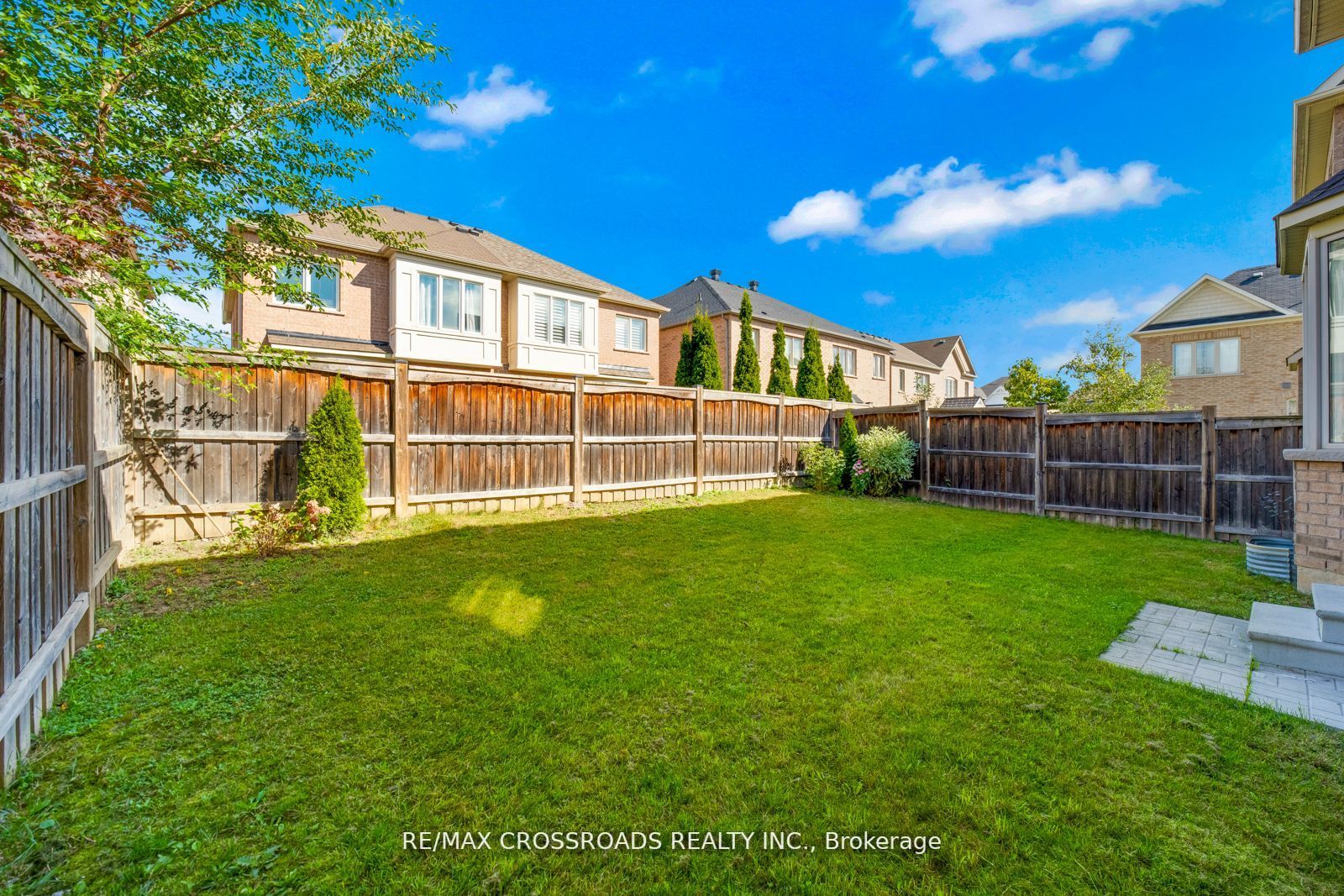375 Mantle Ave