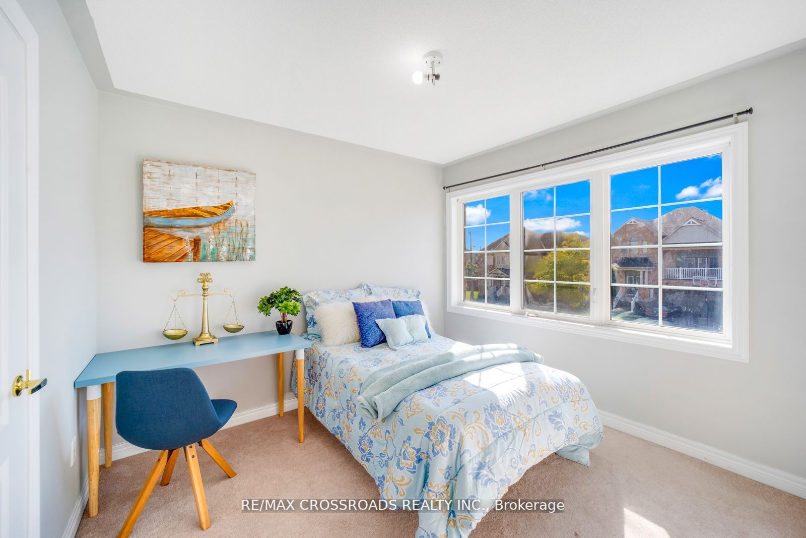 375 Mantle Ave
