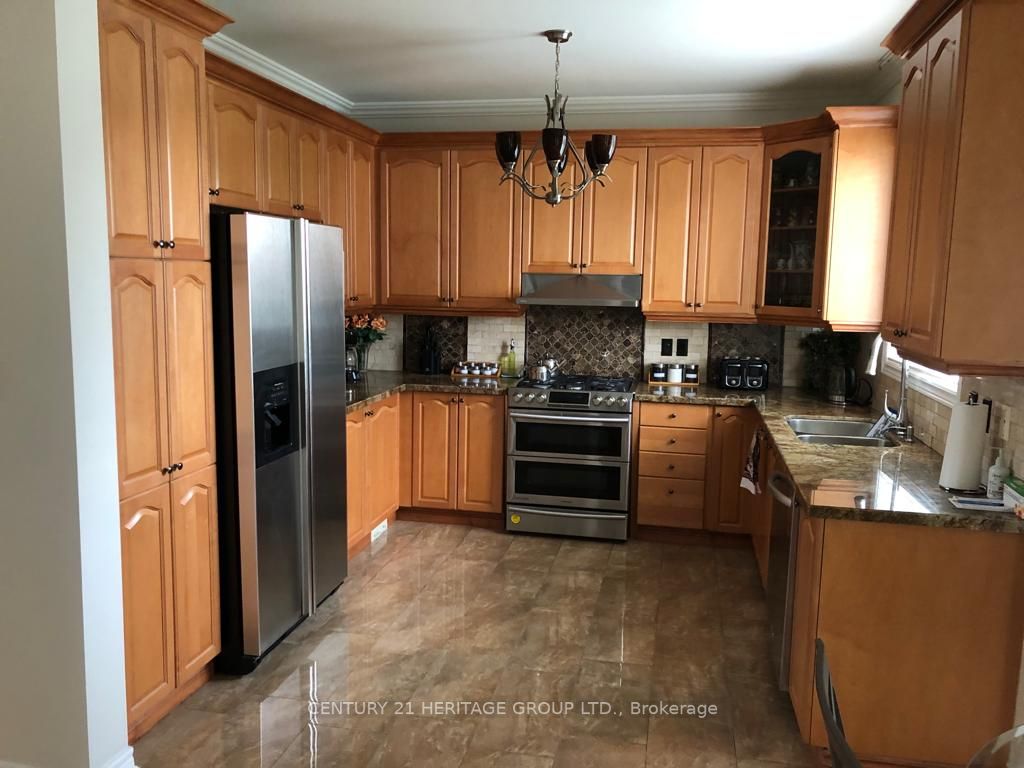 1 Heathfield Avenue