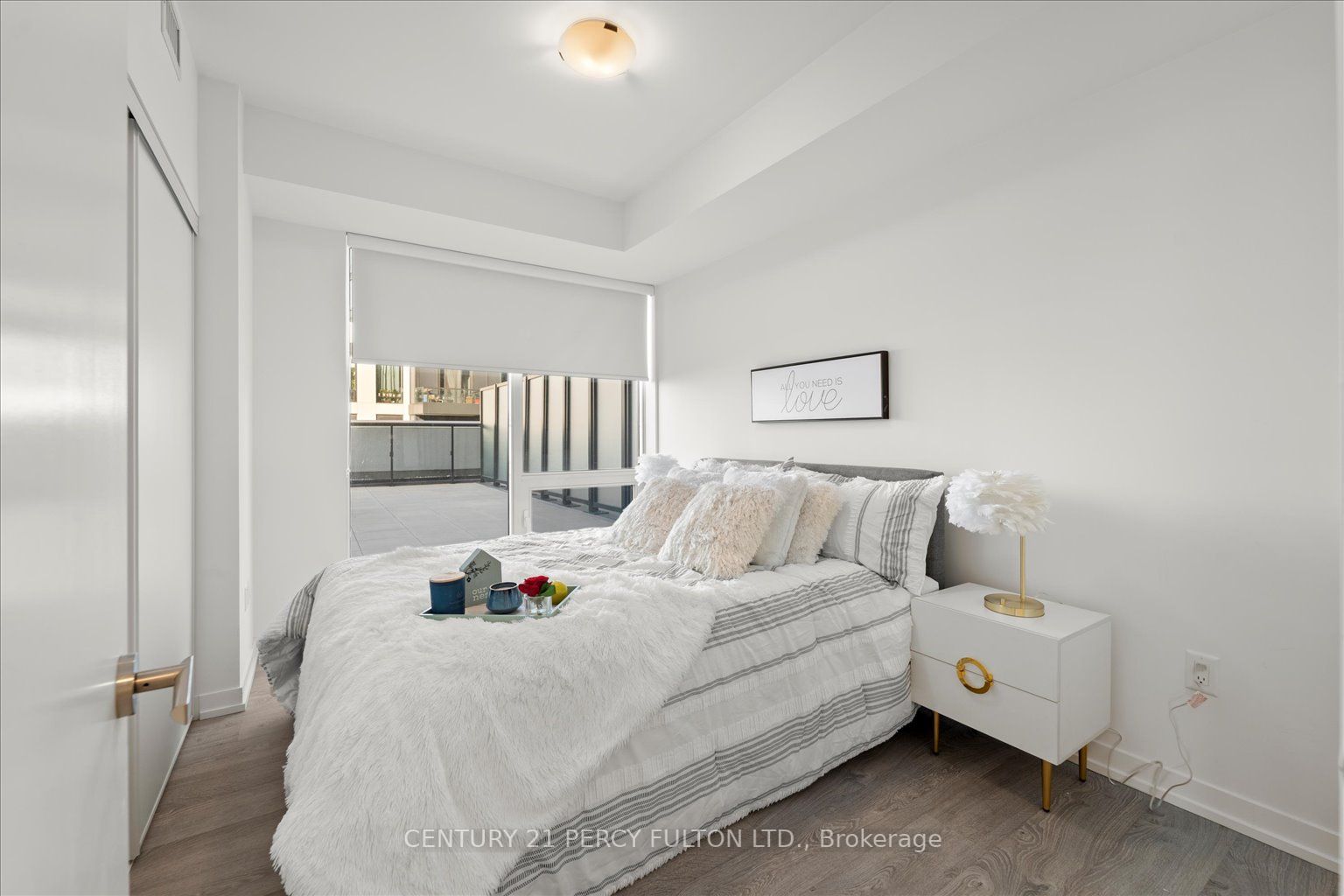 8868 Yonge St, #521E