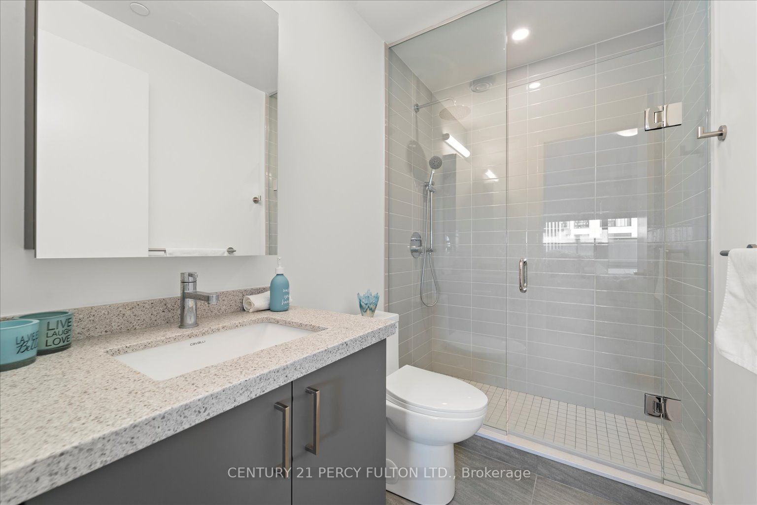 8868 Yonge St, #521E