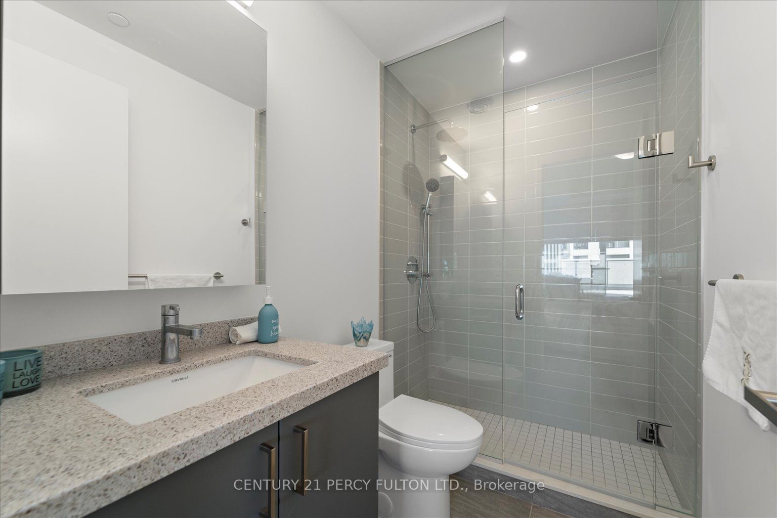 8868 Yonge St, #521E