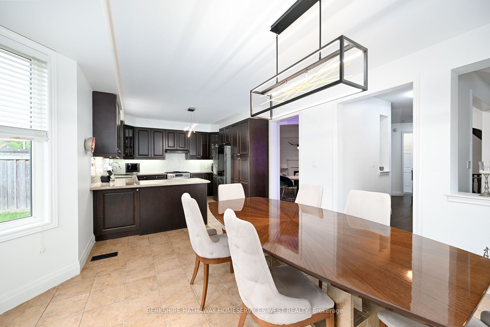 59 Gwillimbury Dr