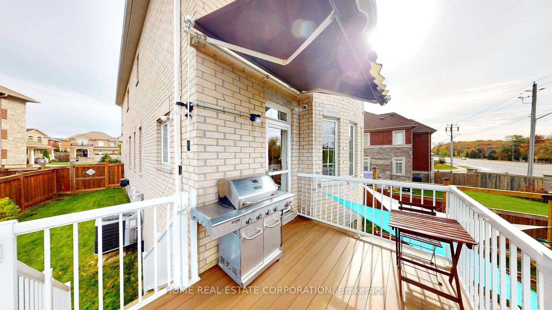 909 Riordan Crt