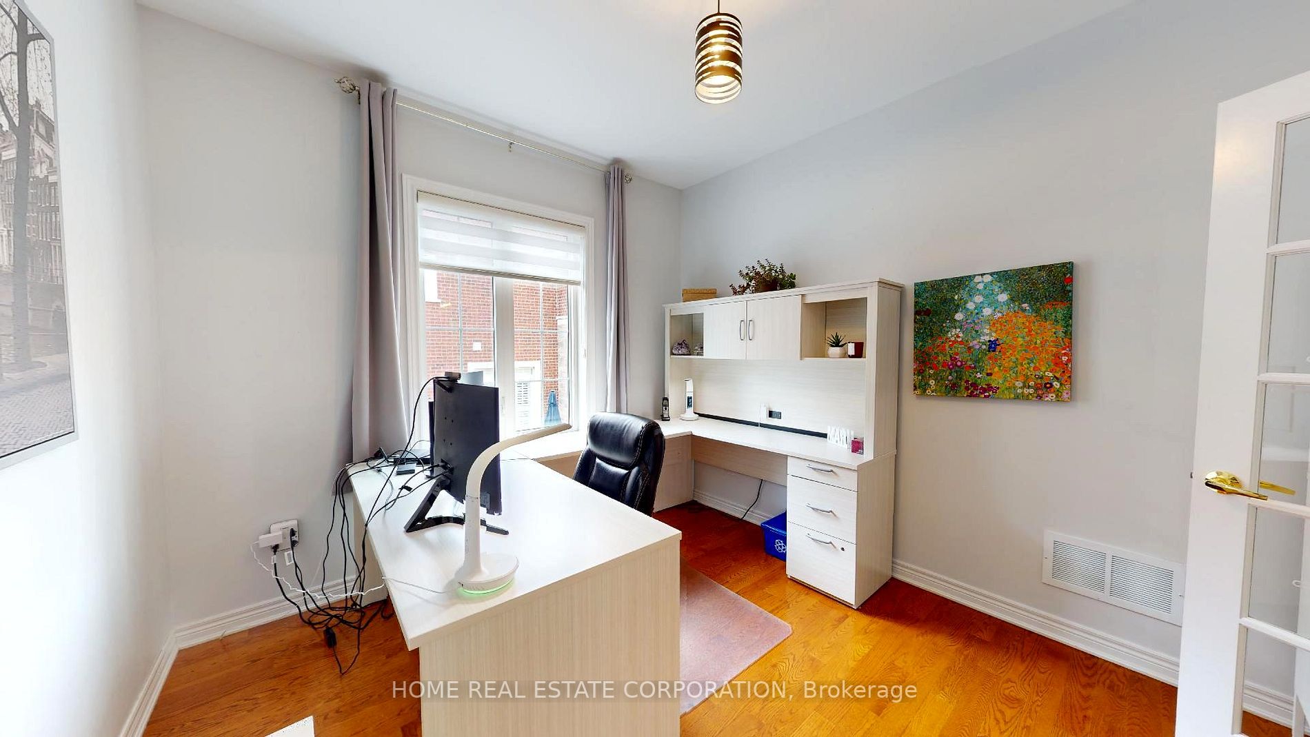 909 Riordan Crt