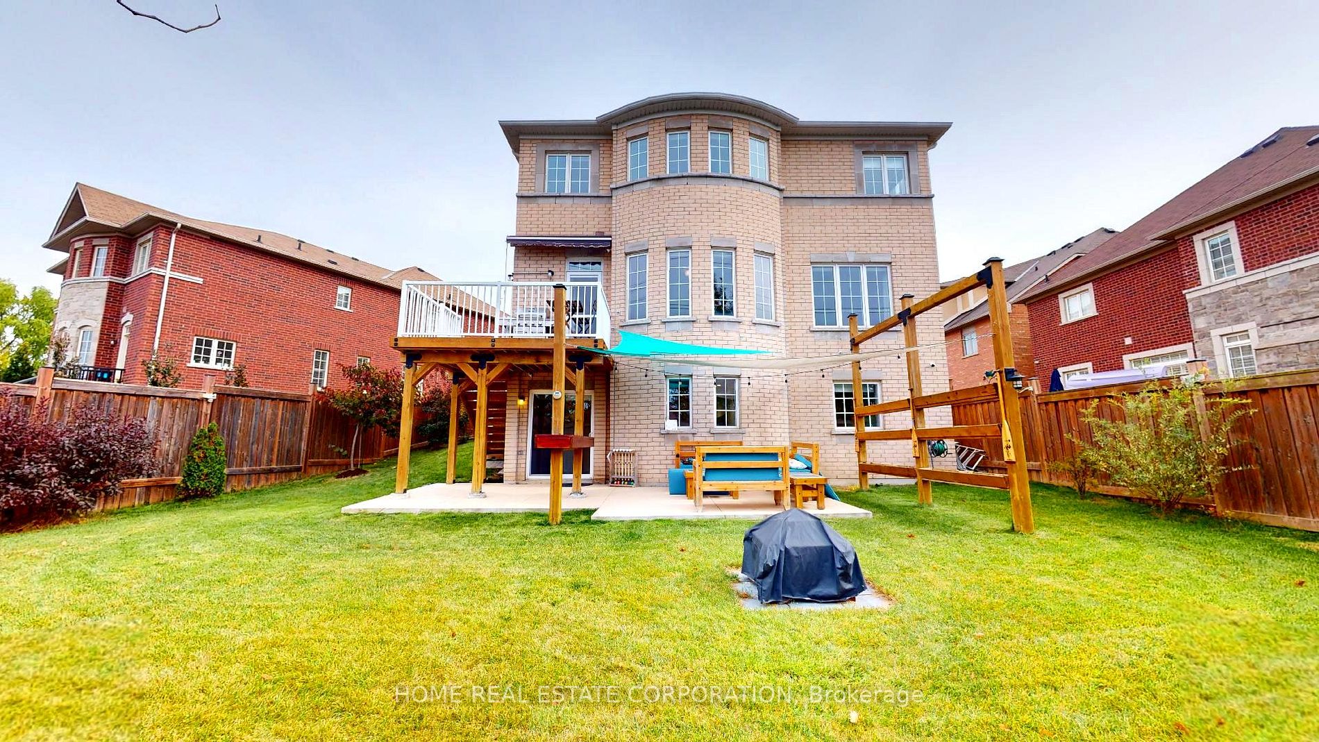 909 Riordan Crt