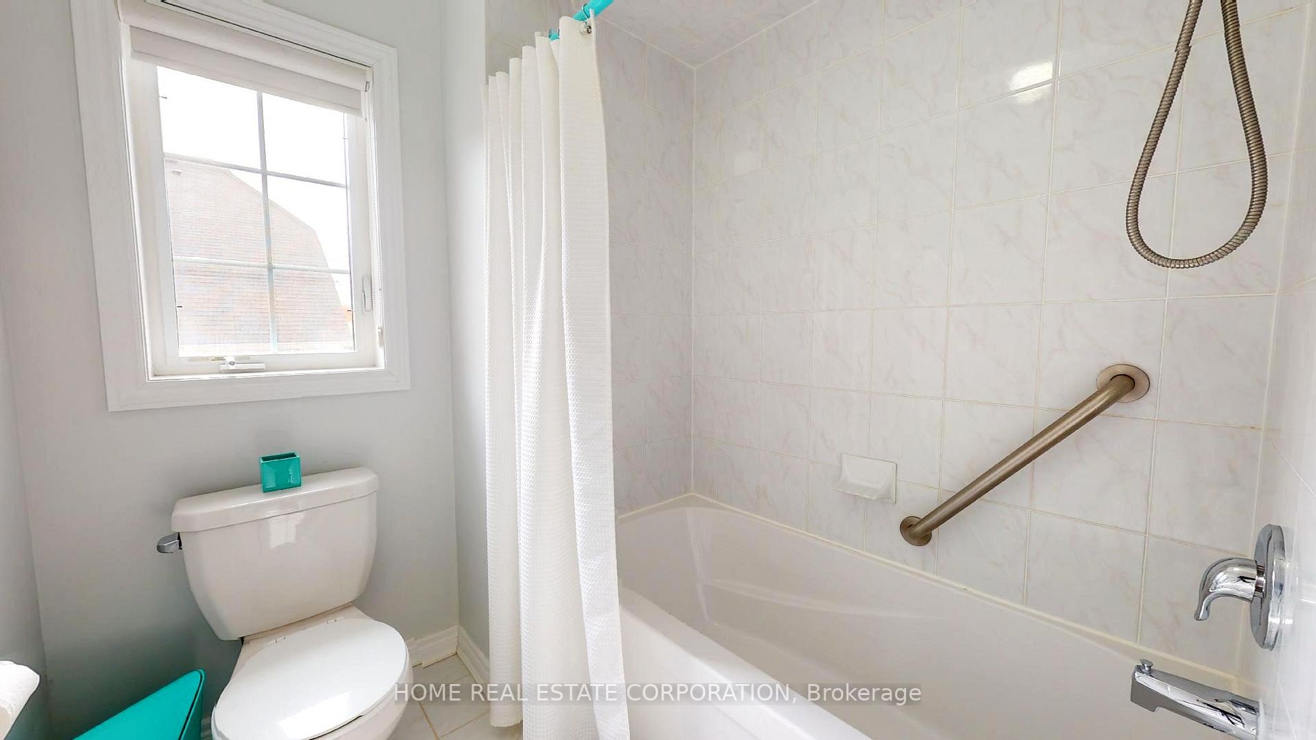 909 Riordan Crt