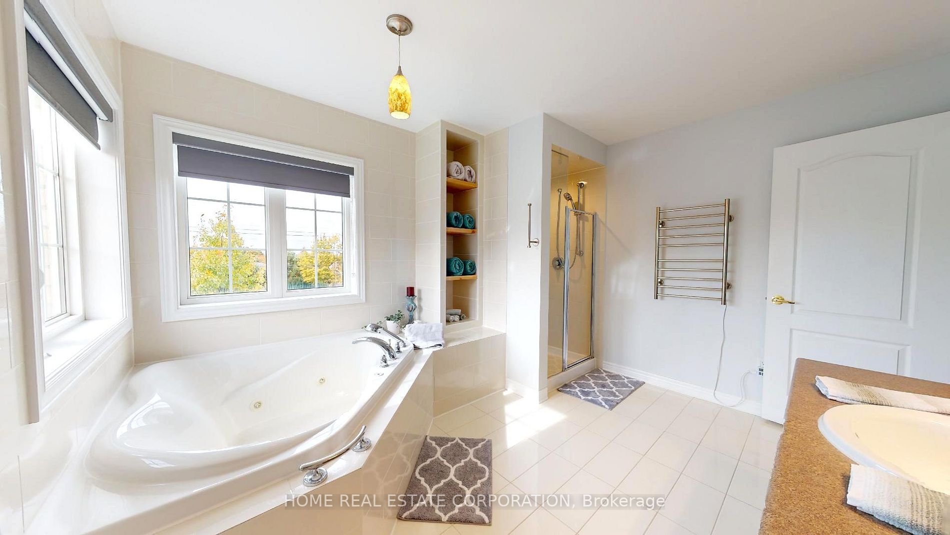 909 Riordan Crt