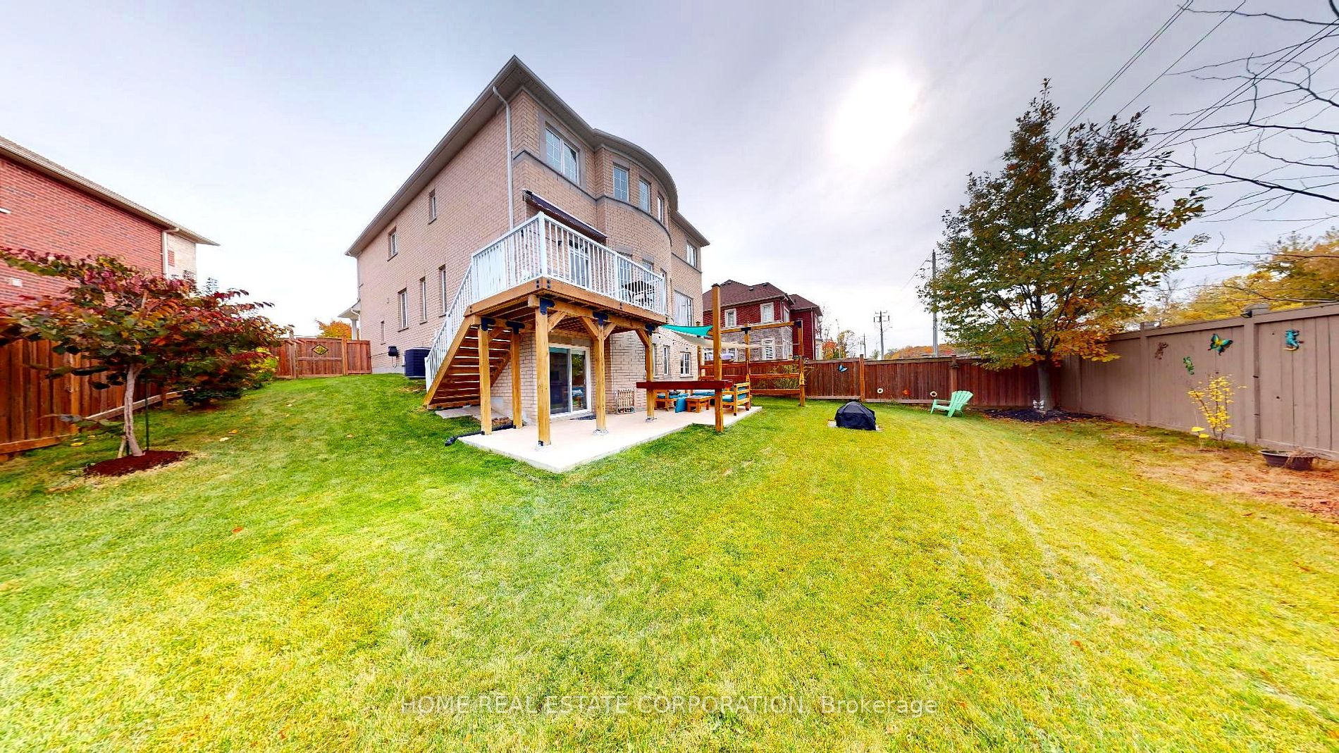 909 Riordan Crt