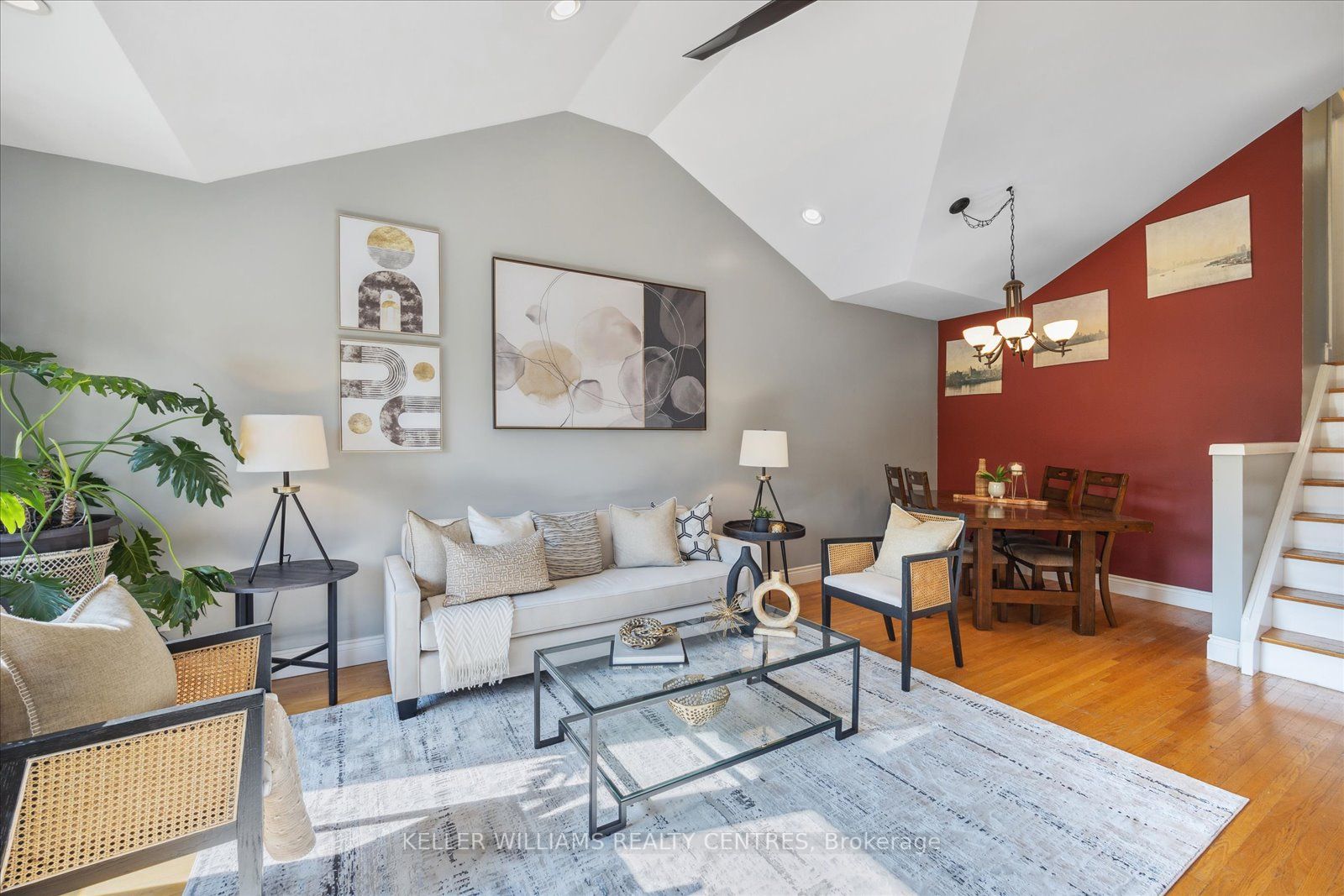 18 Boulding Dr