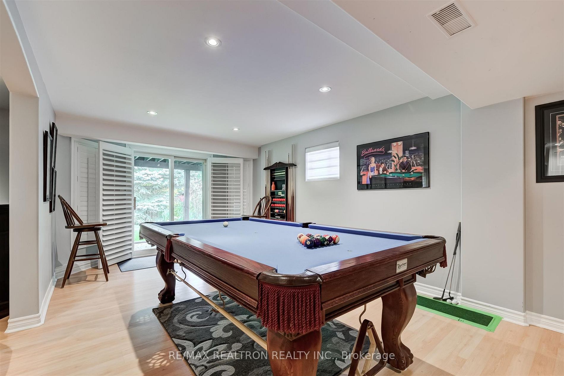 1059 Broughton Lane