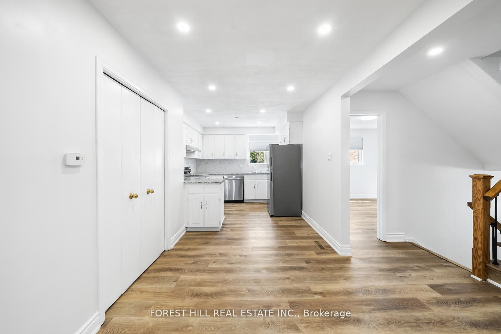 12 Poplar Cres, #34