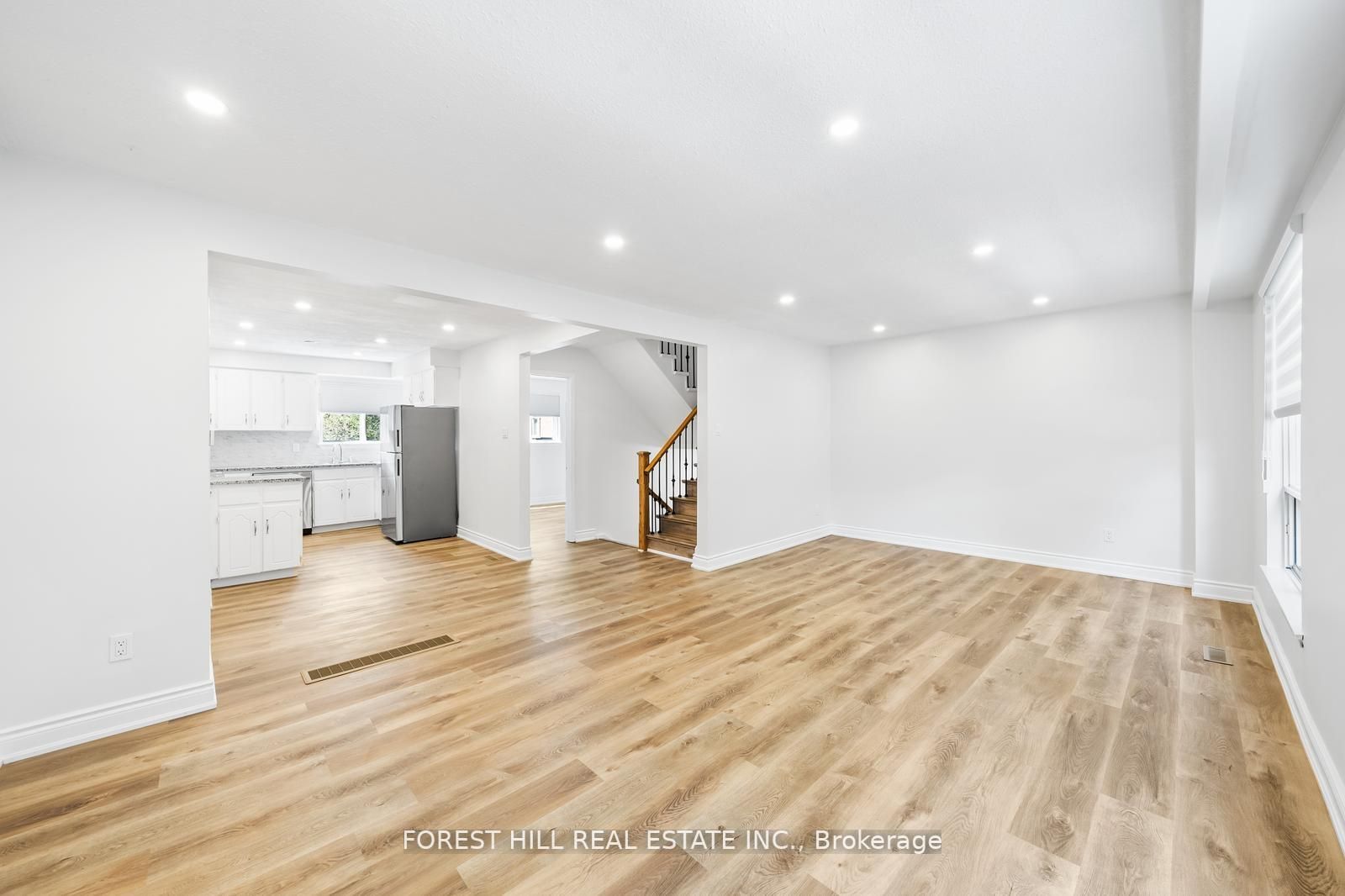 12 Poplar Cres, #34