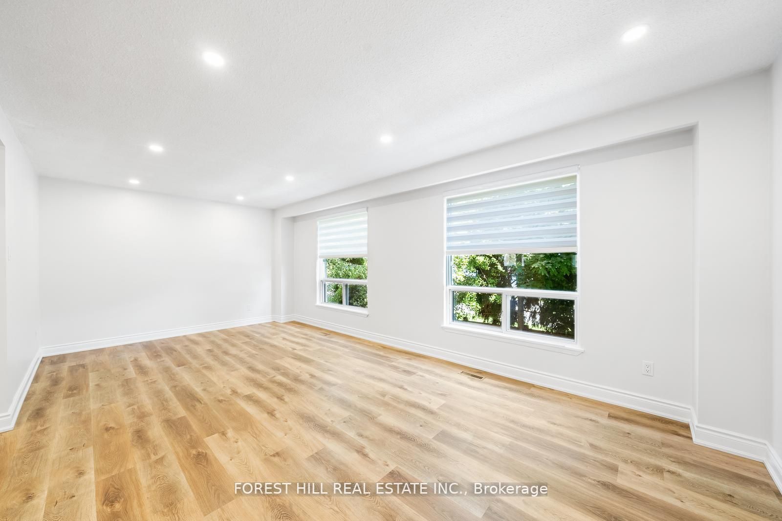 12 Poplar Cres, #34