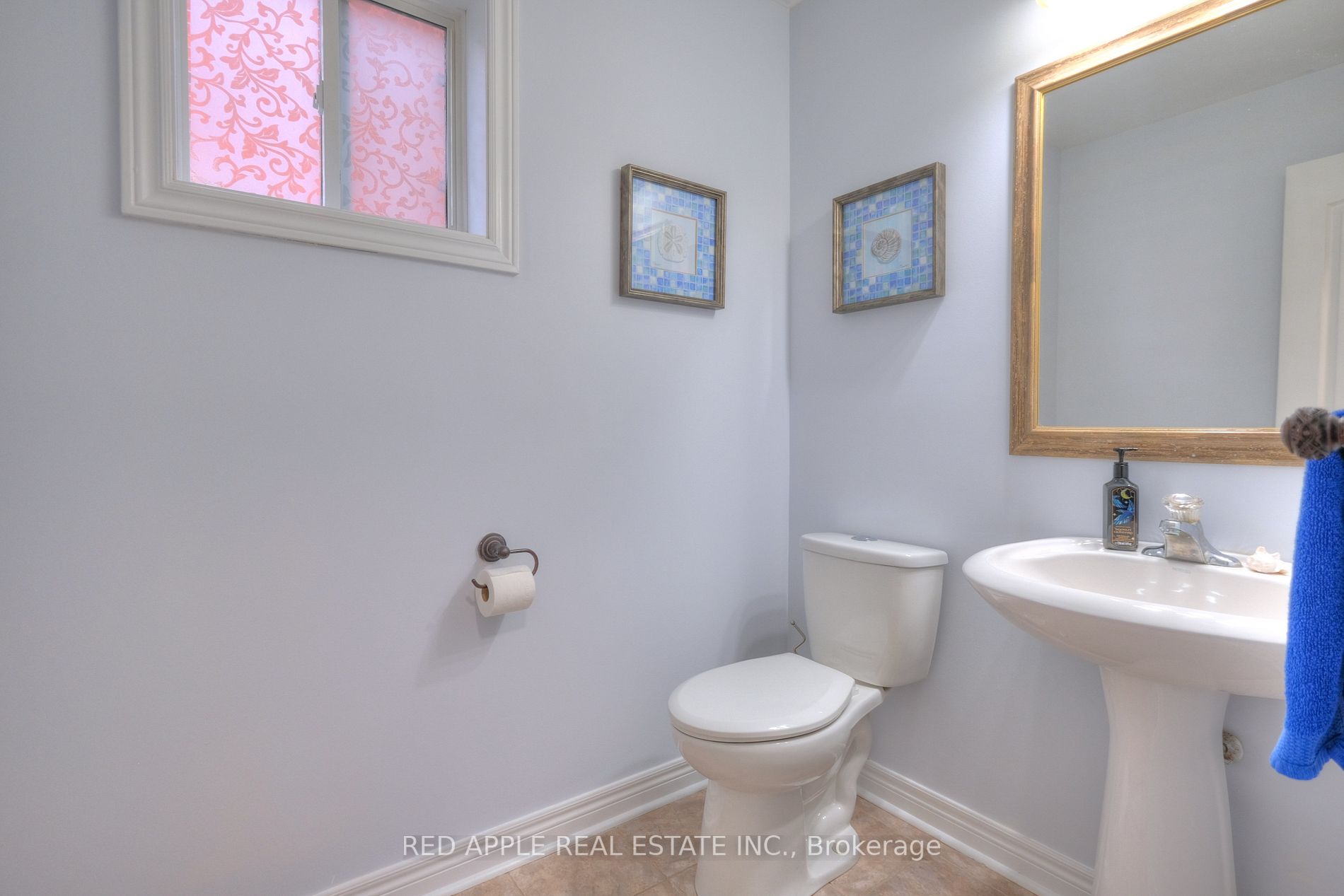 83 Kerfoot Cres