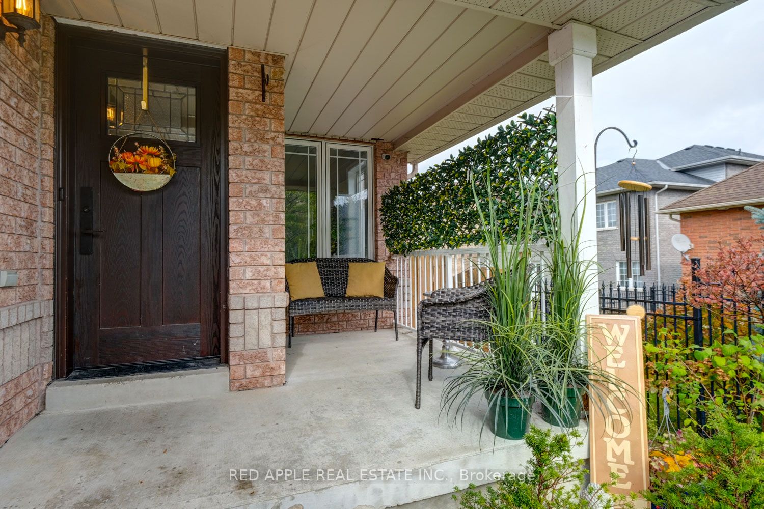 83 Kerfoot Cres