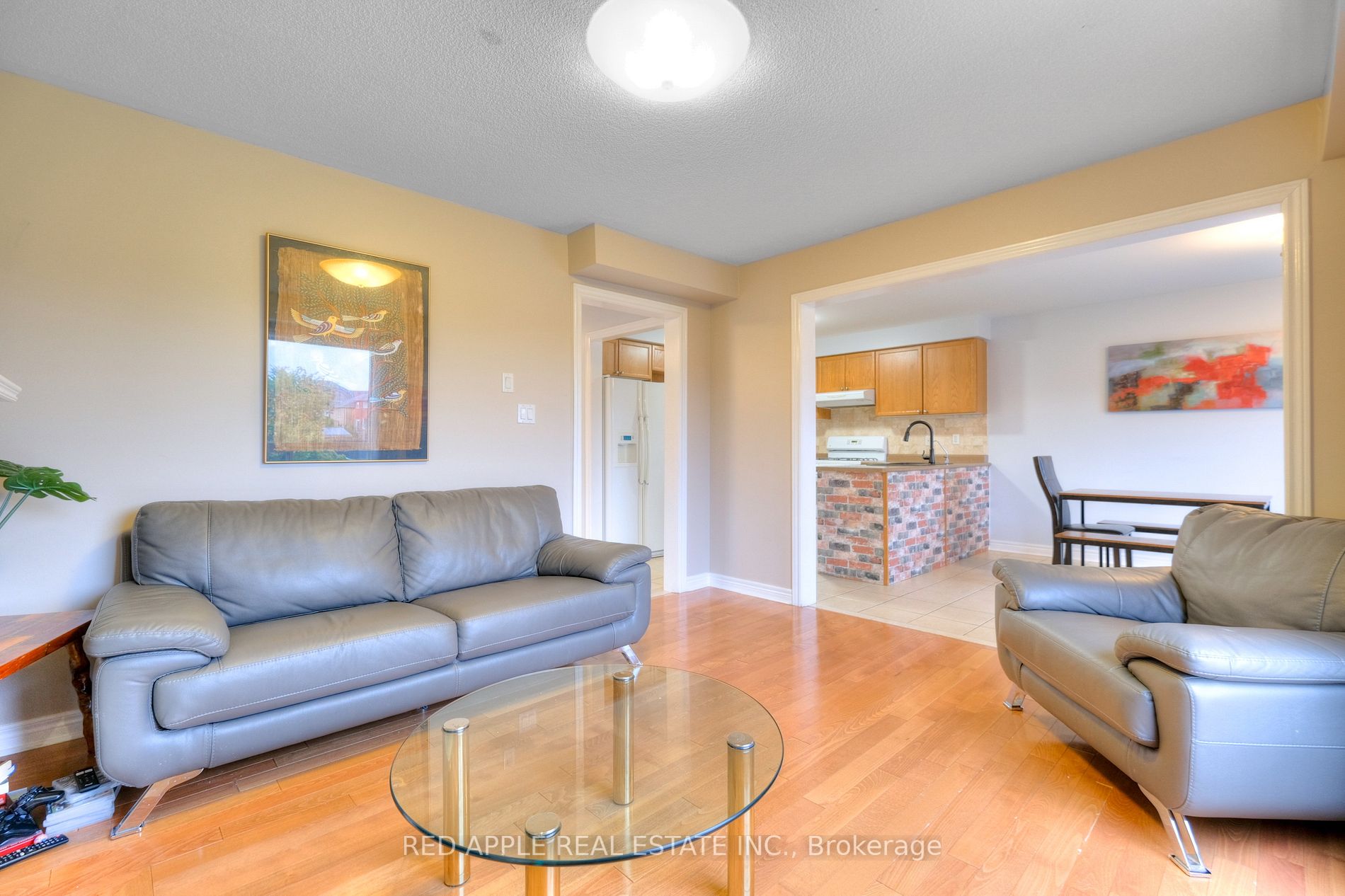 83 Kerfoot Cres