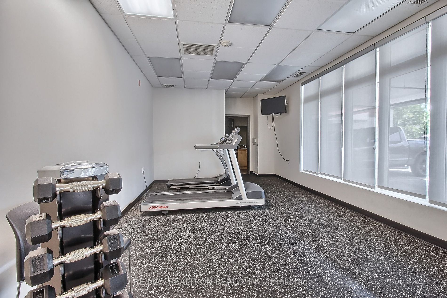 15450 Yonge Street #304