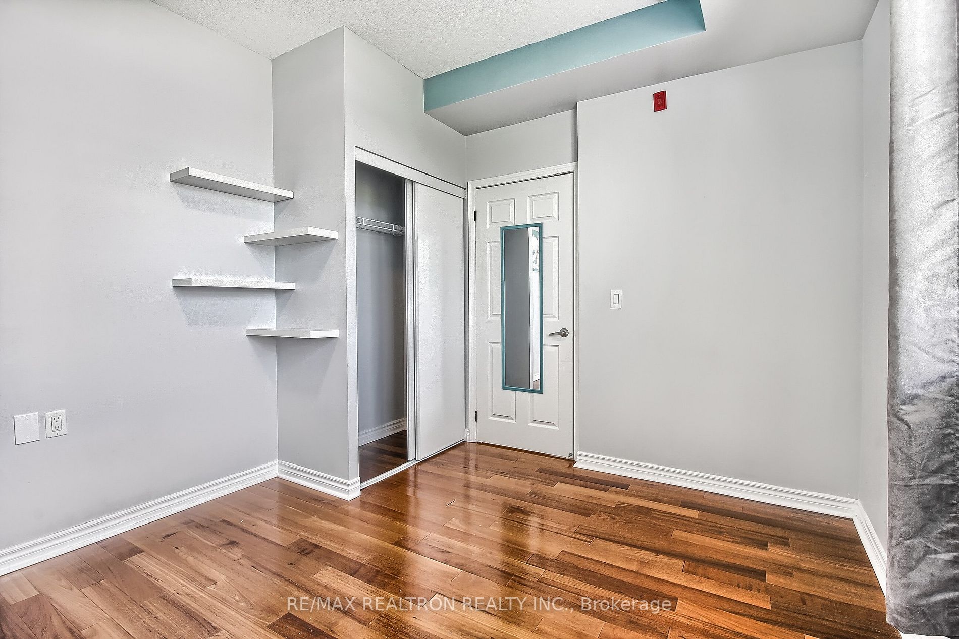 15450 Yonge Street #304
