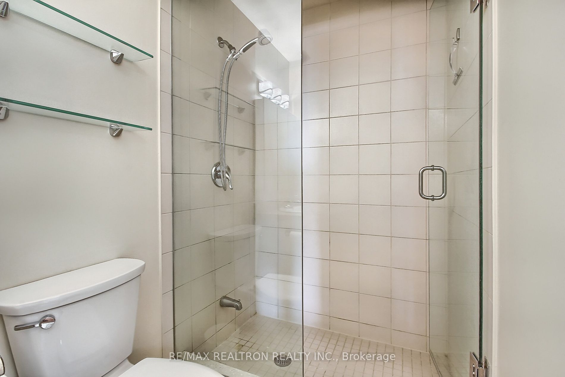 15450 Yonge Street #304