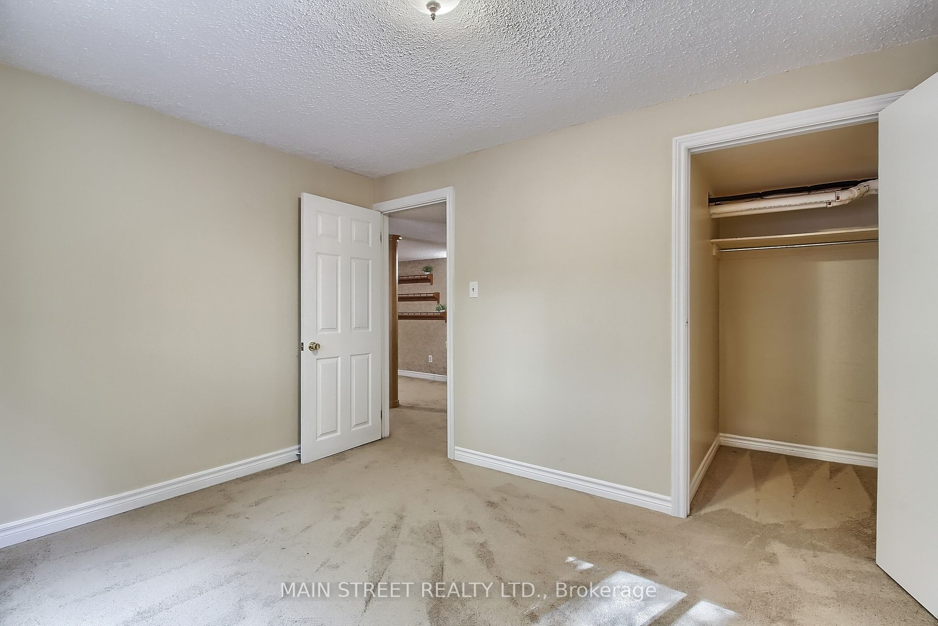 64 Cardinal Cres