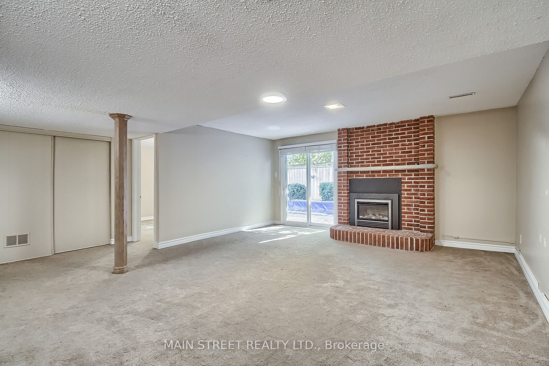 64 Cardinal Cres