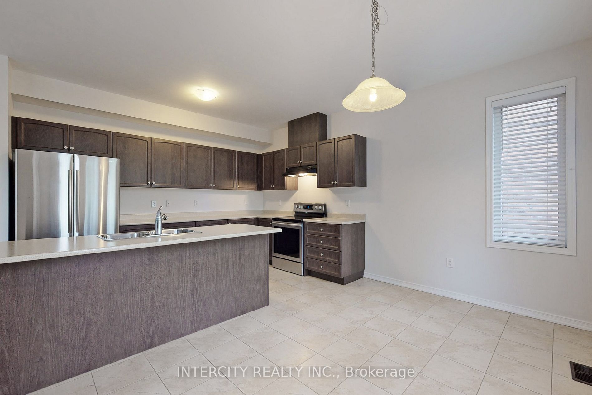 1017 Abram Crt