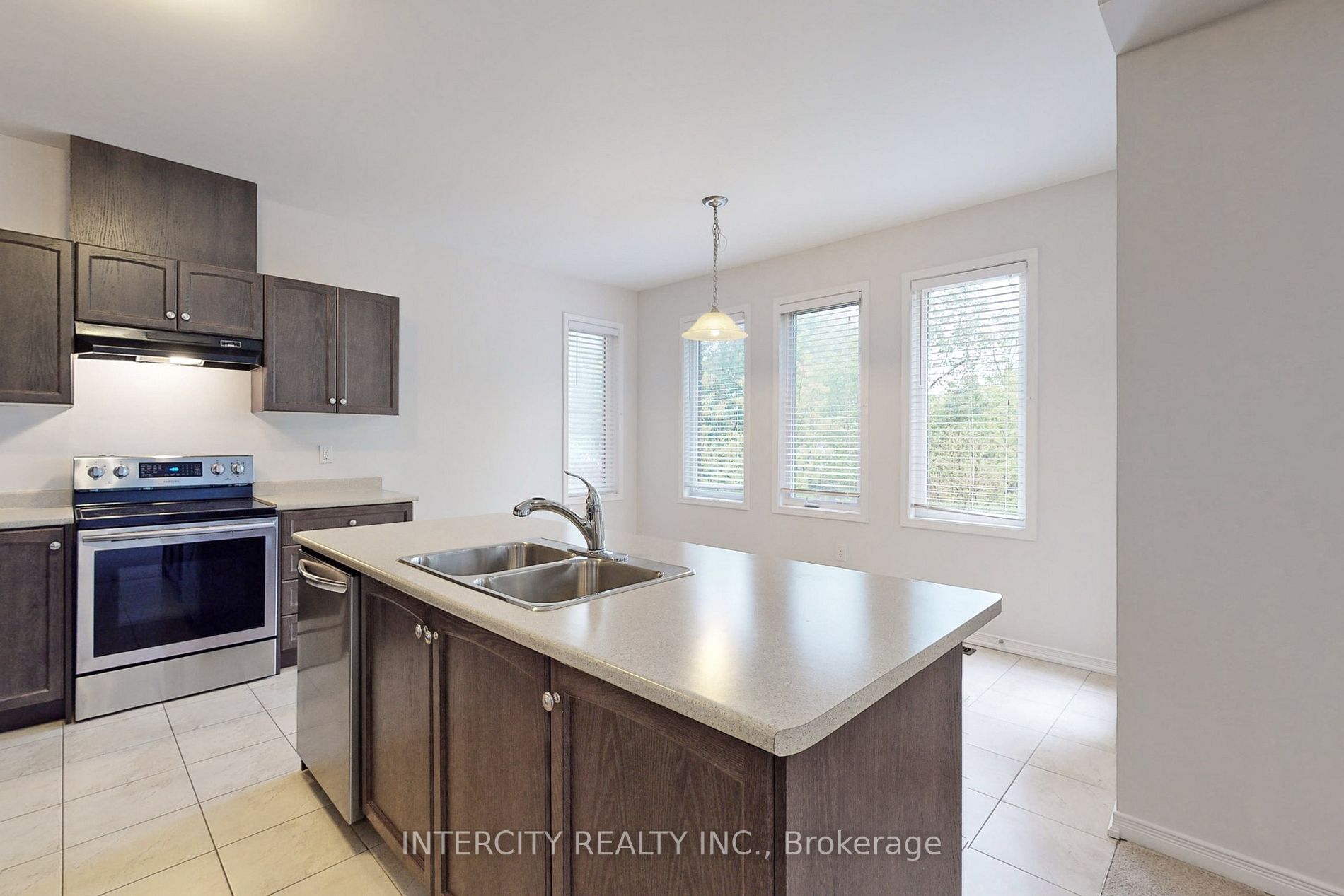 1017 Abram Crt