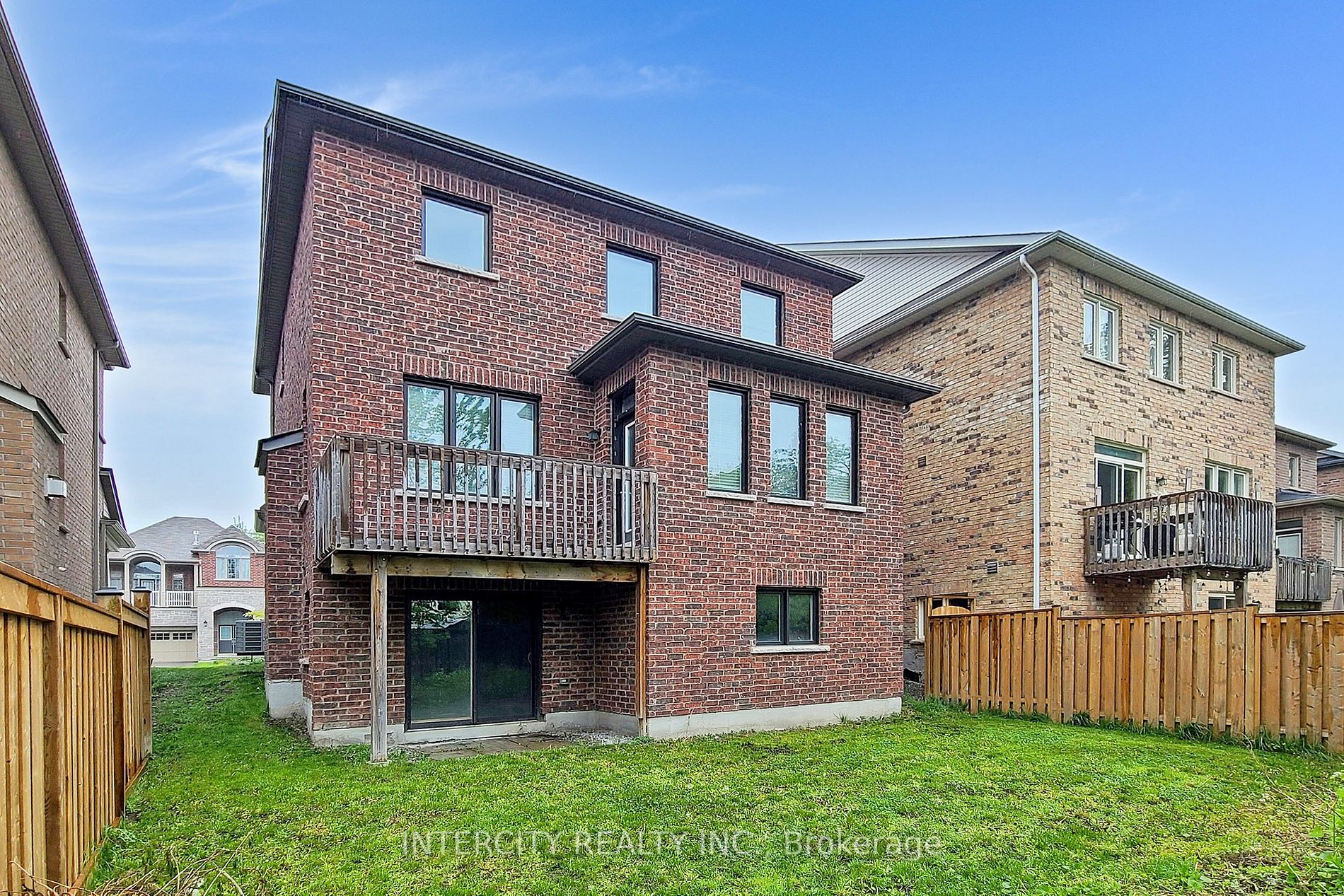 1017 Abram Crt