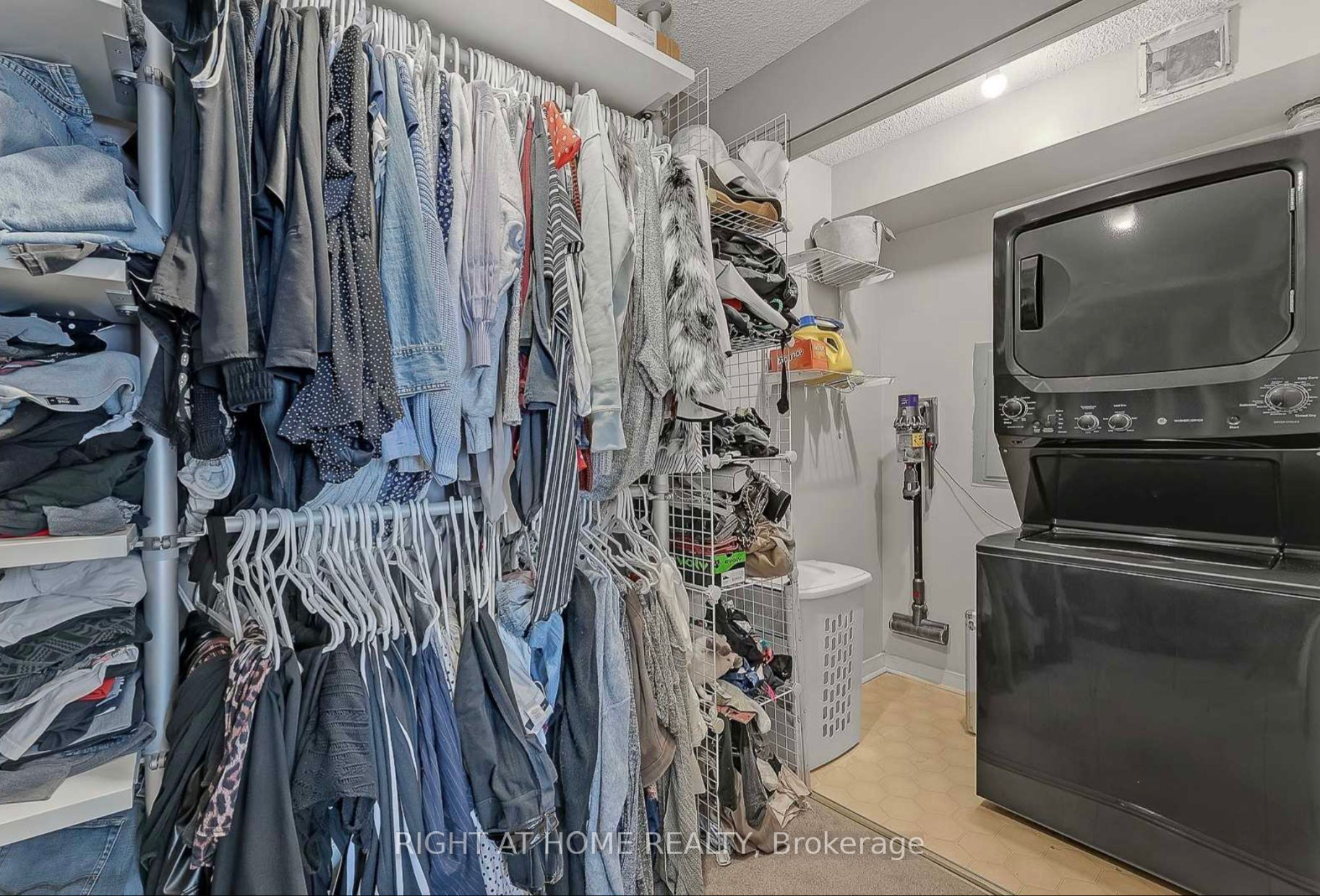 309 Major Mackenzie Drive E, #1014