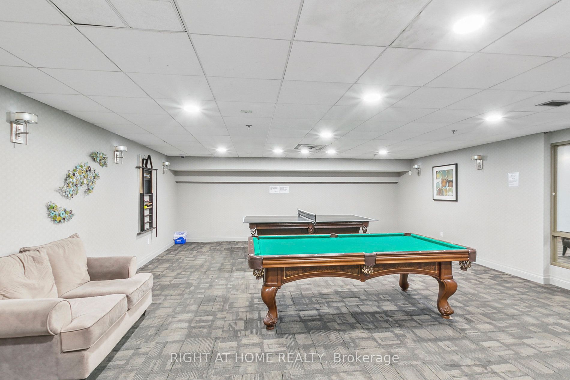 309 Major Mackenzie Drive E, #1014