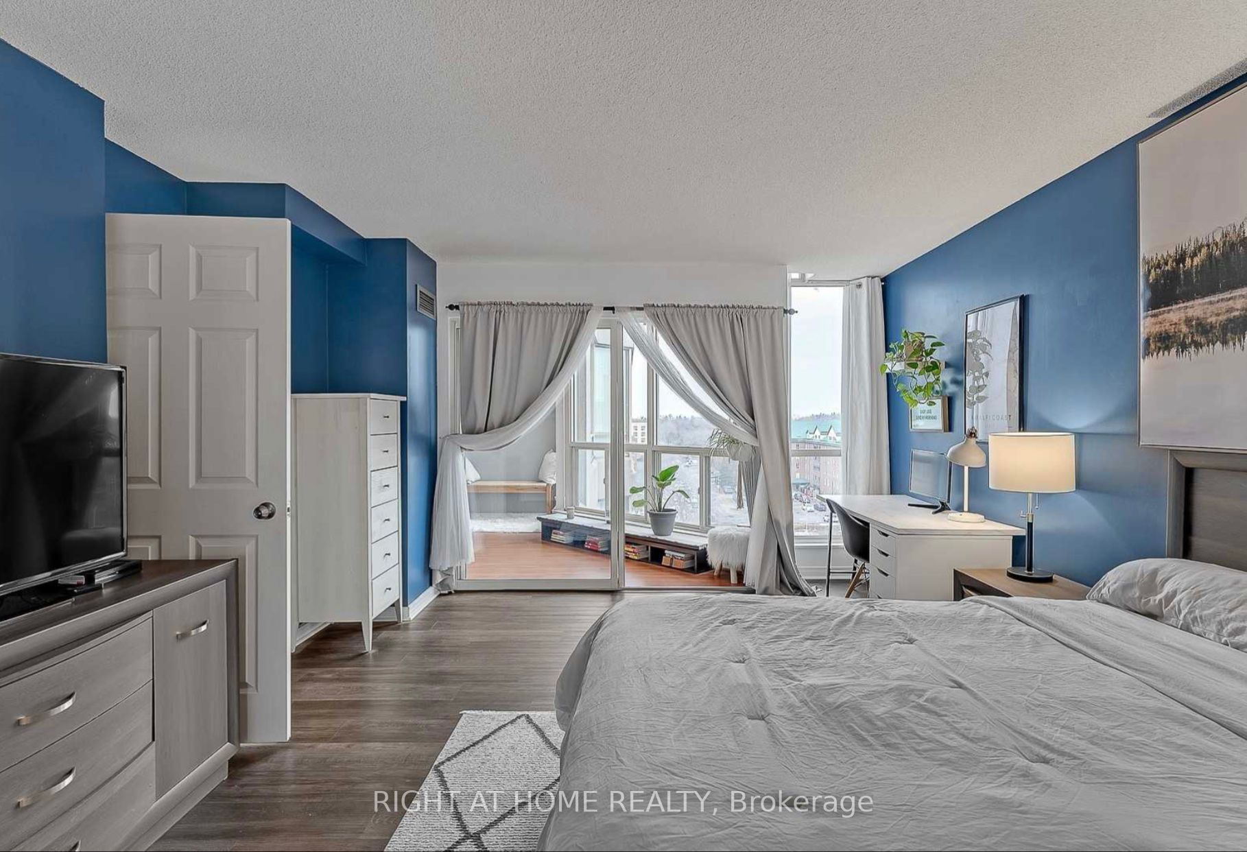 309 Major Mackenzie Drive E, #1014